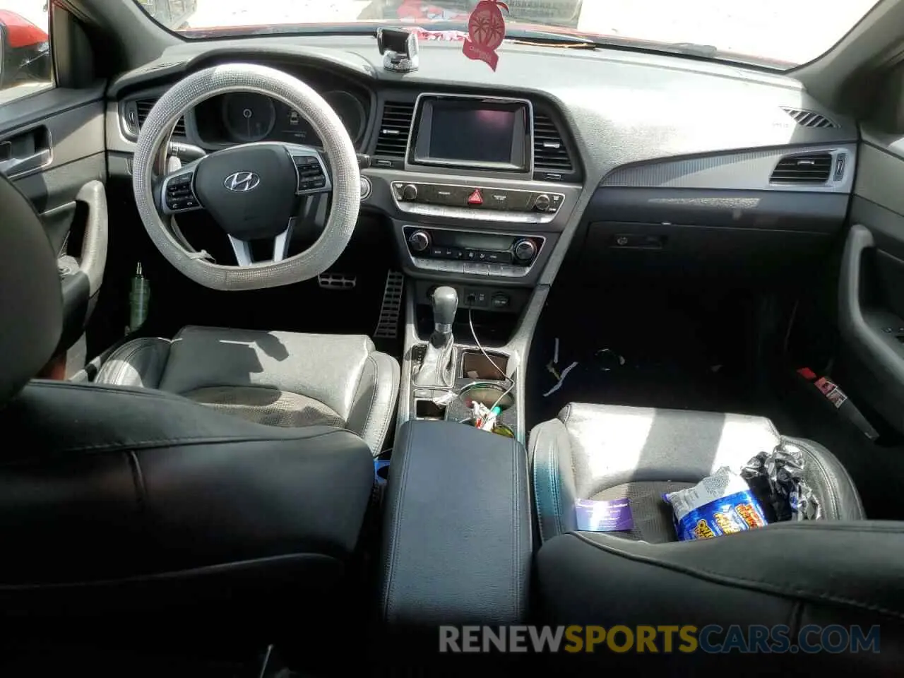 8 Photograph of a damaged car 5NPE34AF8KH808447 HYUNDAI SONATA 2019