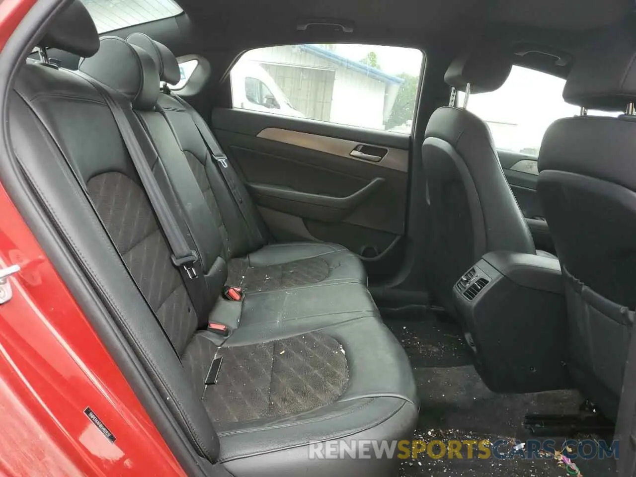 10 Photograph of a damaged car 5NPE34AF8KH821537 HYUNDAI SONATA 2019