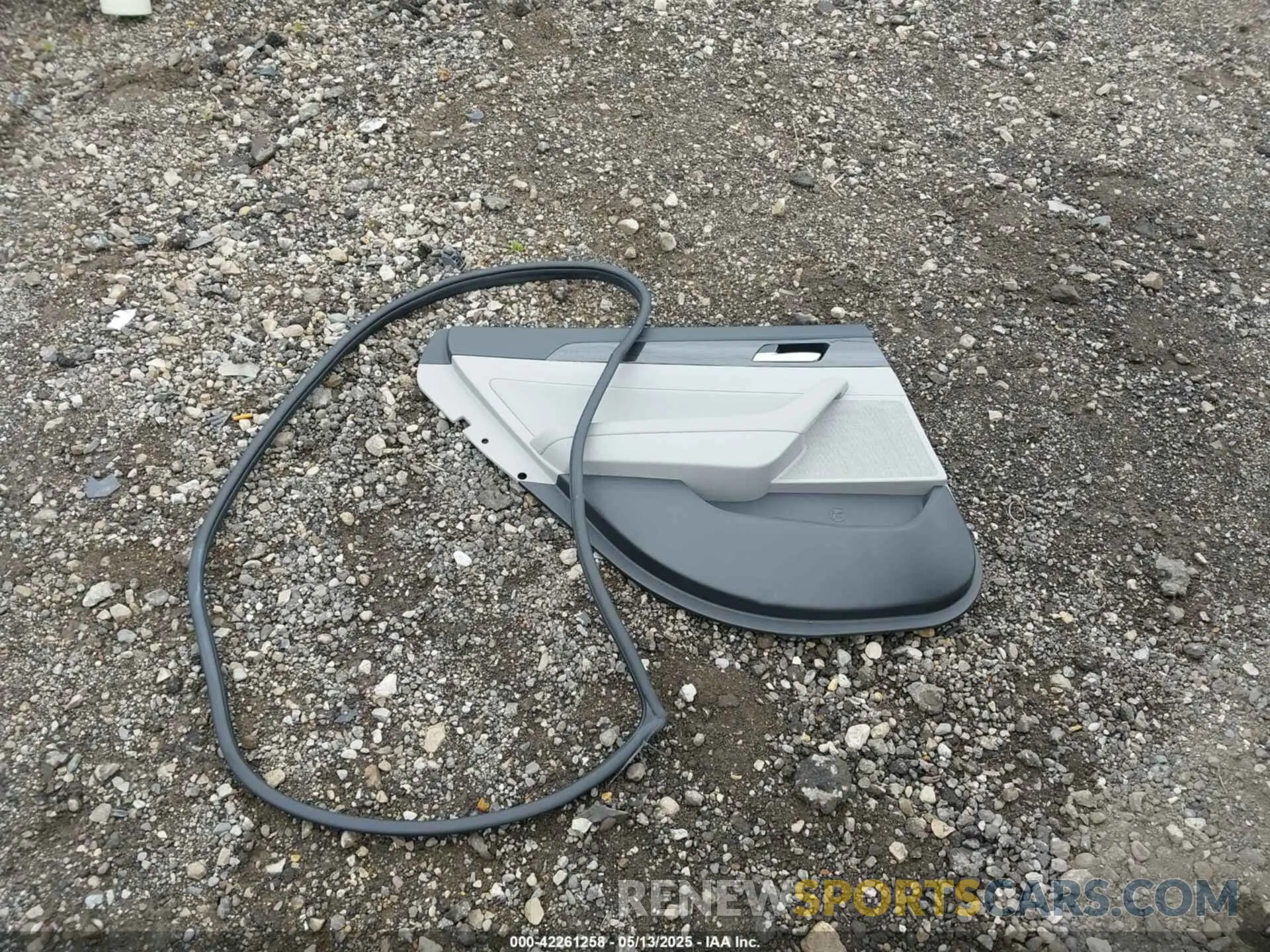 12 Photograph of a damaged car 5NPE34AF9KH776723 HYUNDAI SONATA 2019