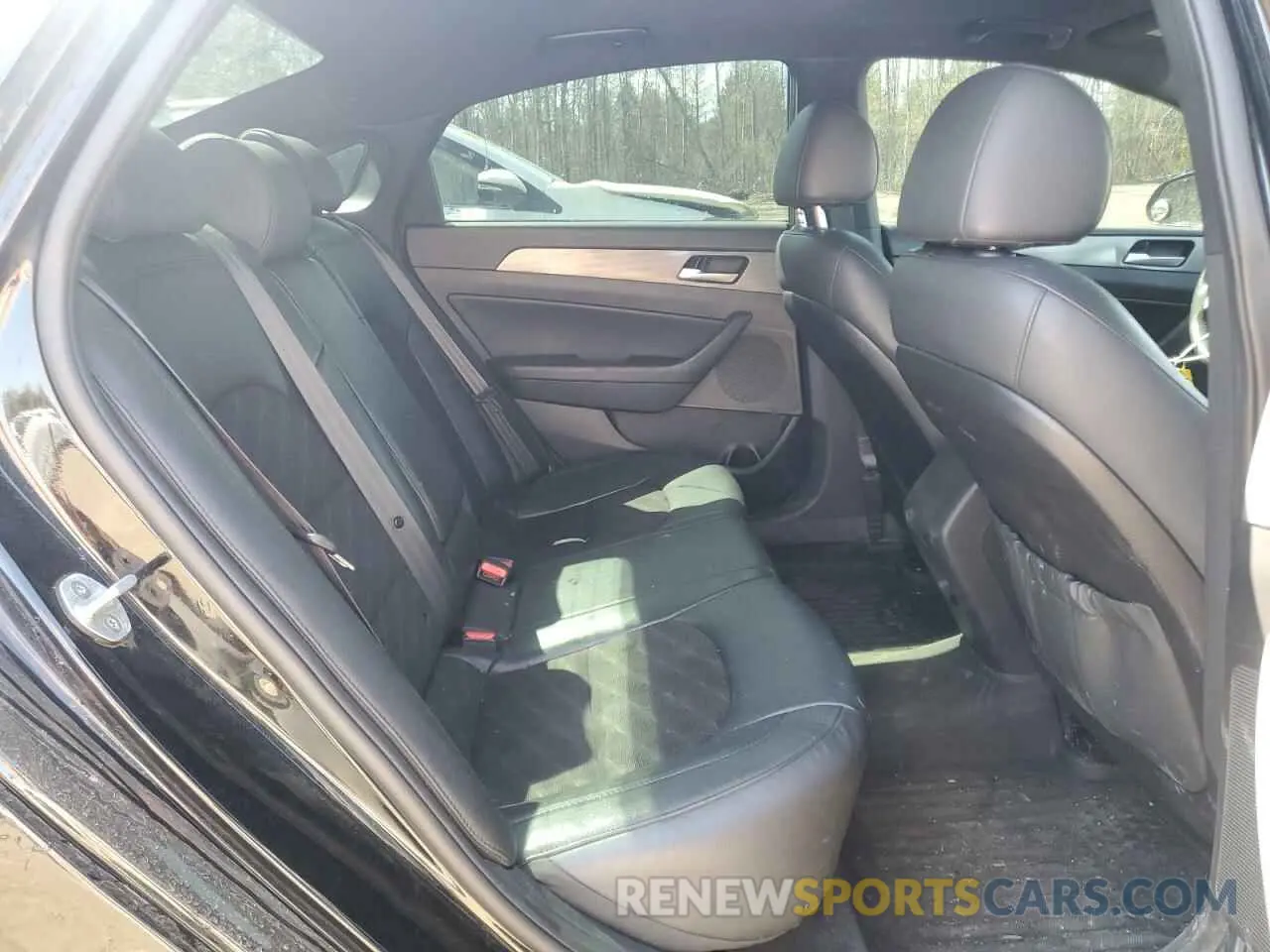 10 Photograph of a damaged car 5NPE34AF9KH785907 HYUNDAI SONATA 2019