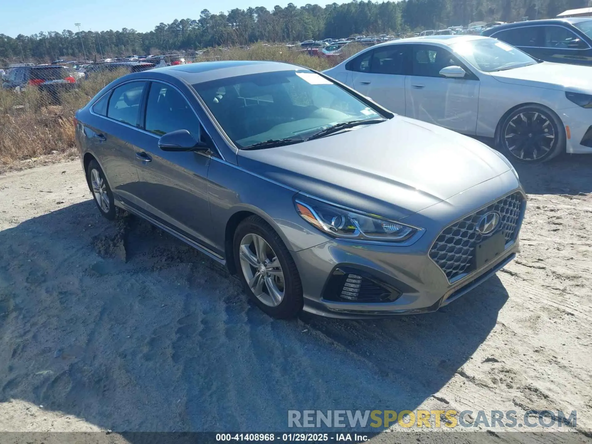 1 Photograph of a damaged car 5NPE34AF9KH795658 HYUNDAI SONATA 2019