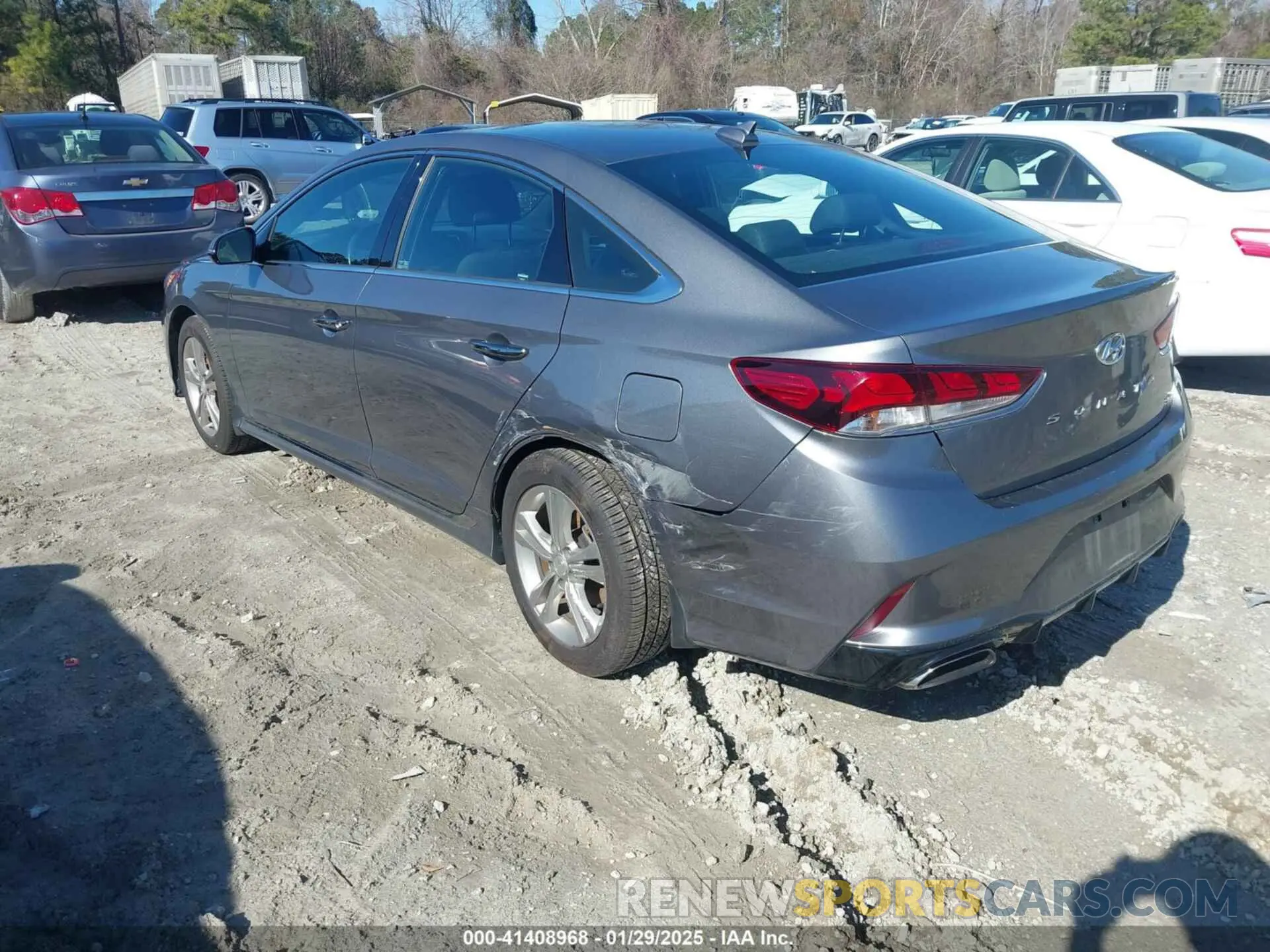 3 Photograph of a damaged car 5NPE34AF9KH795658 HYUNDAI SONATA 2019