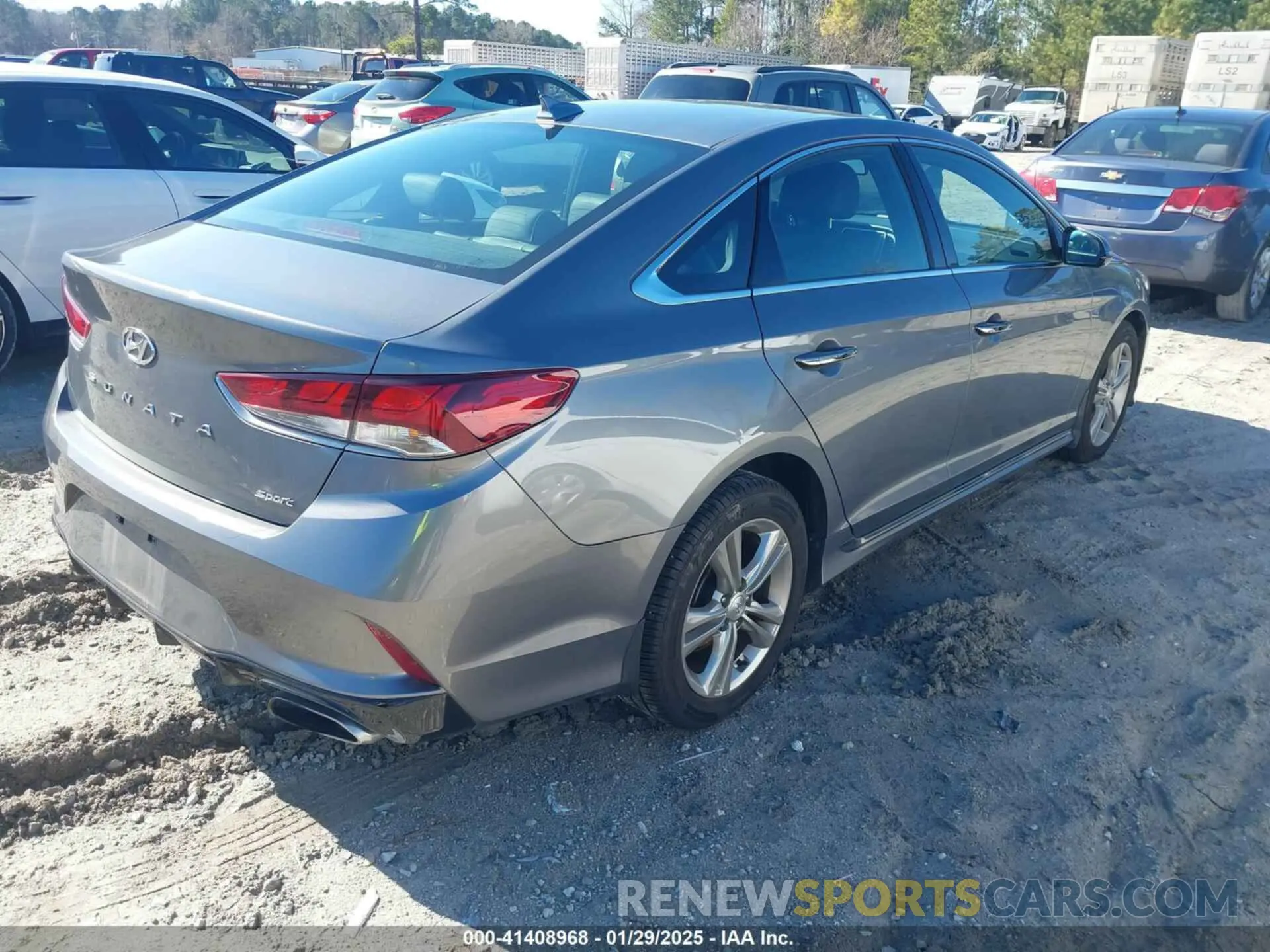 4 Photograph of a damaged car 5NPE34AF9KH795658 HYUNDAI SONATA 2019