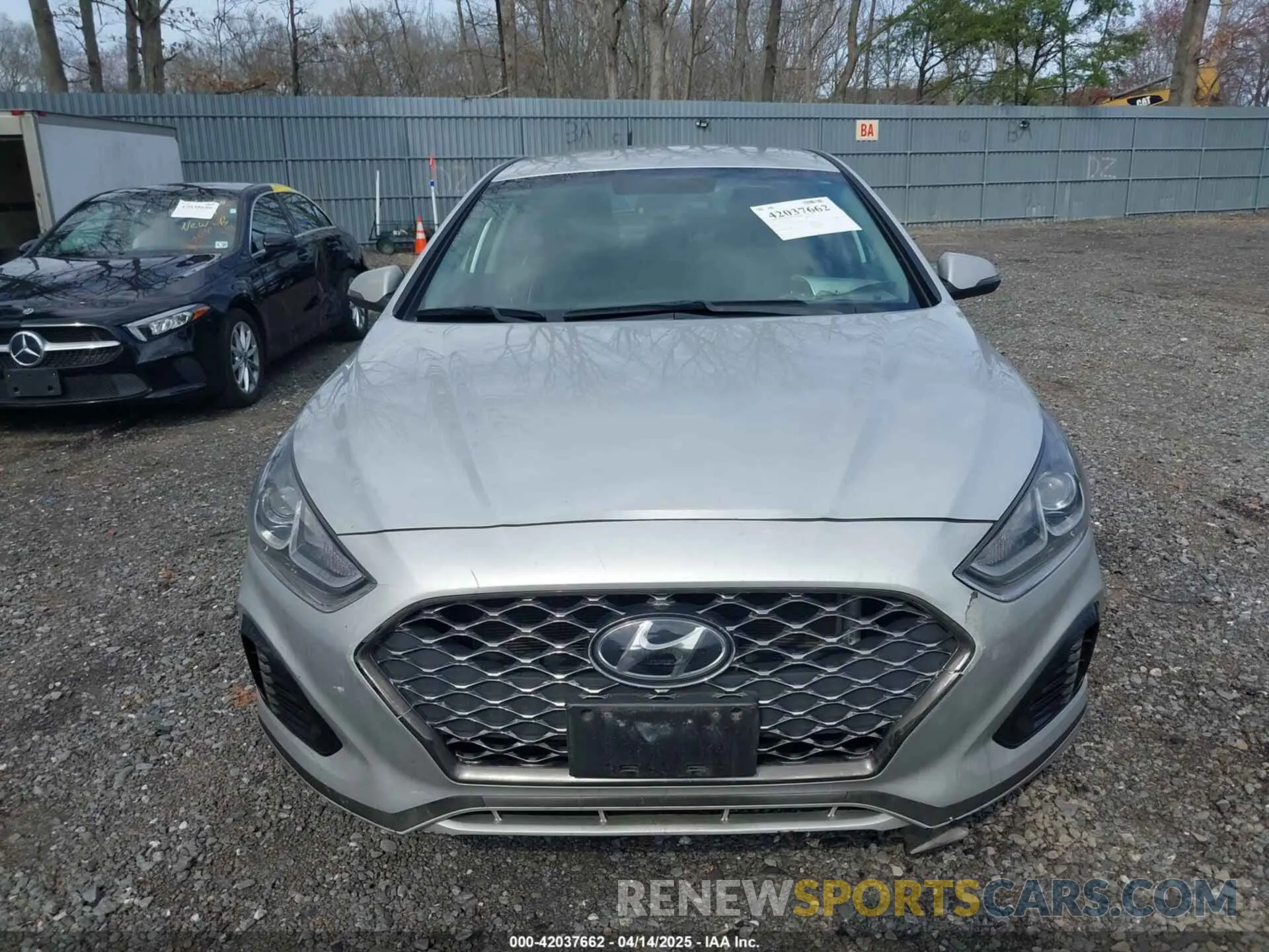 11 Photograph of a damaged car 5NPE34AF9KH812667 HYUNDAI SONATA 2019