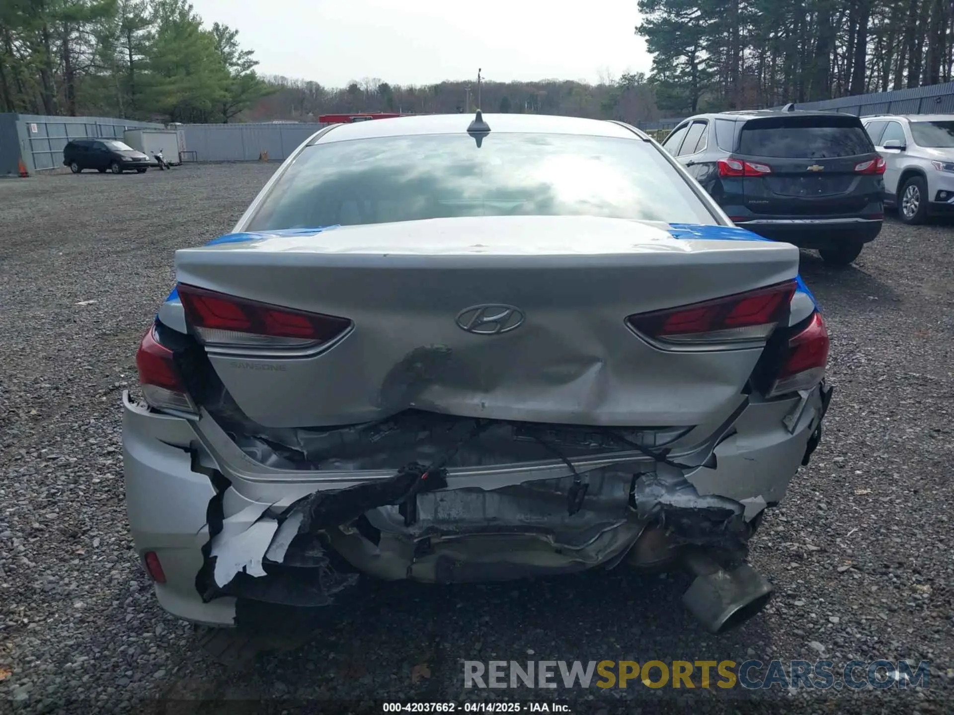 15 Photograph of a damaged car 5NPE34AF9KH812667 HYUNDAI SONATA 2019