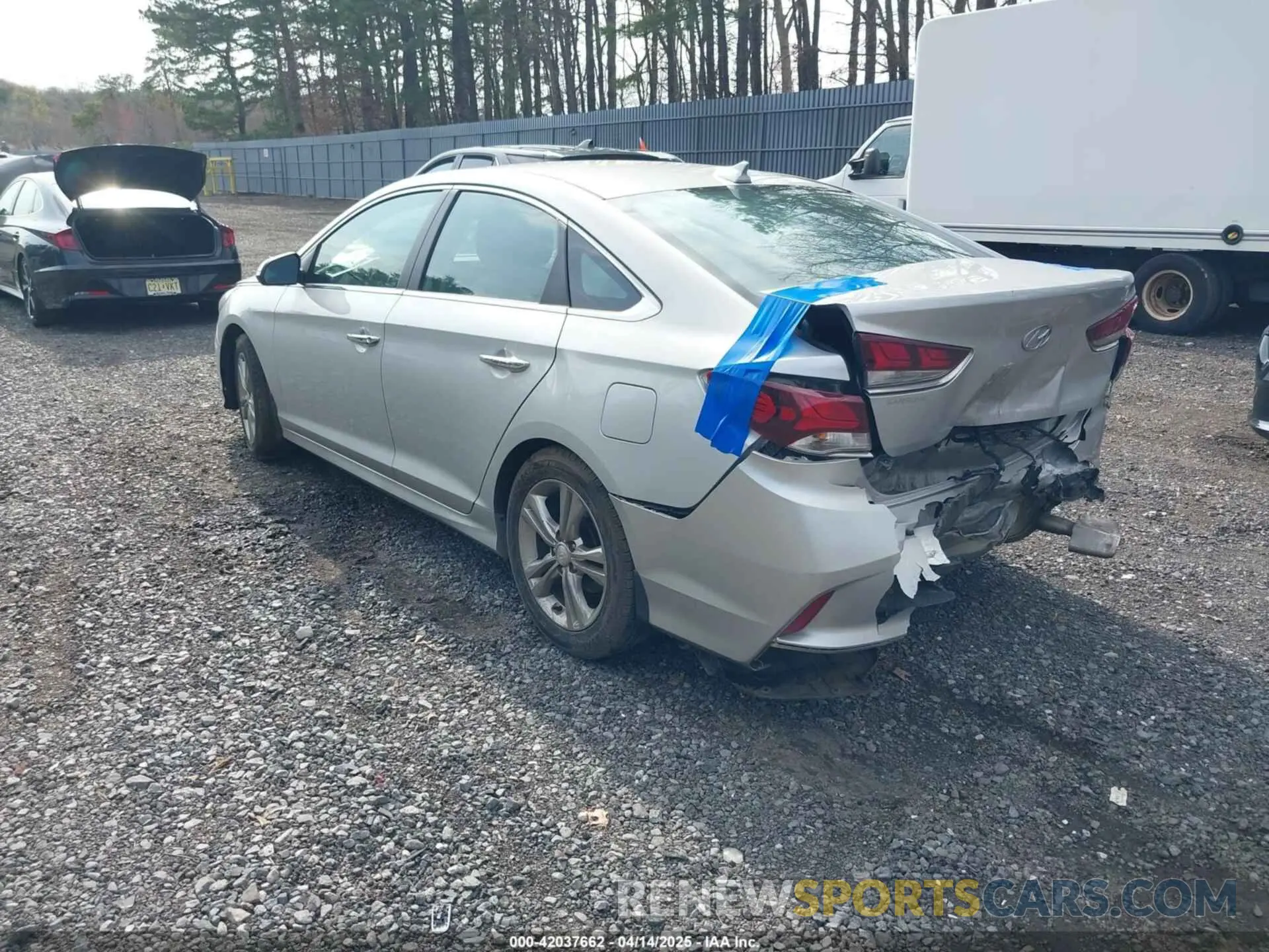 3 Photograph of a damaged car 5NPE34AF9KH812667 HYUNDAI SONATA 2019