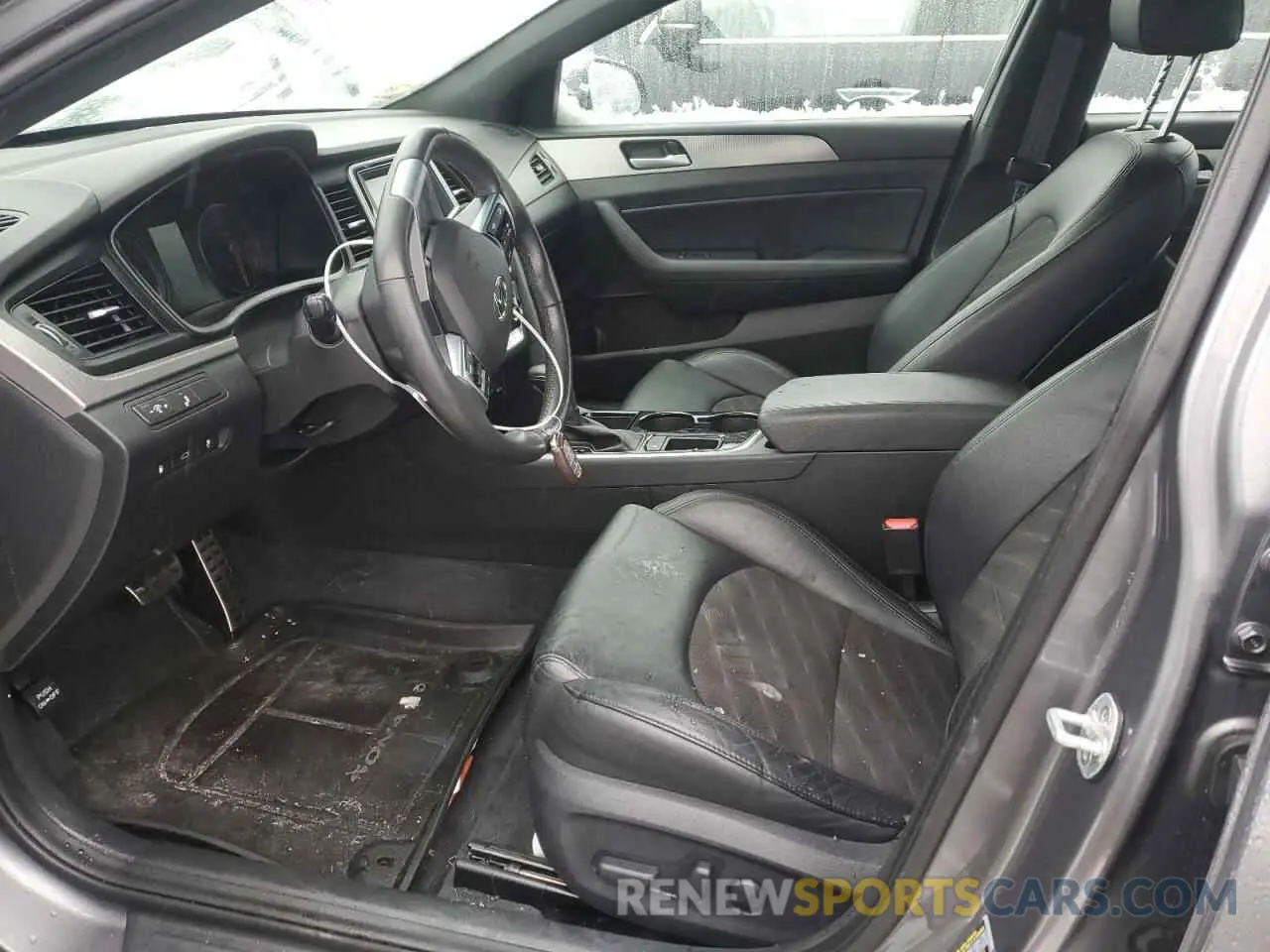 7 Photograph of a damaged car 5NPE34AF9KH814791 HYUNDAI SONATA 2019