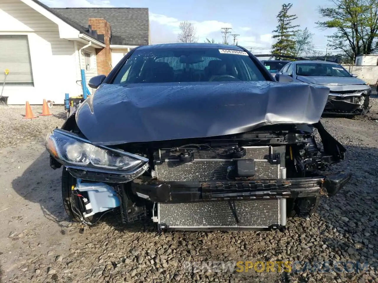5 Photograph of a damaged car 5NPE34AF9KH815763 HYUNDAI SONATA 2019