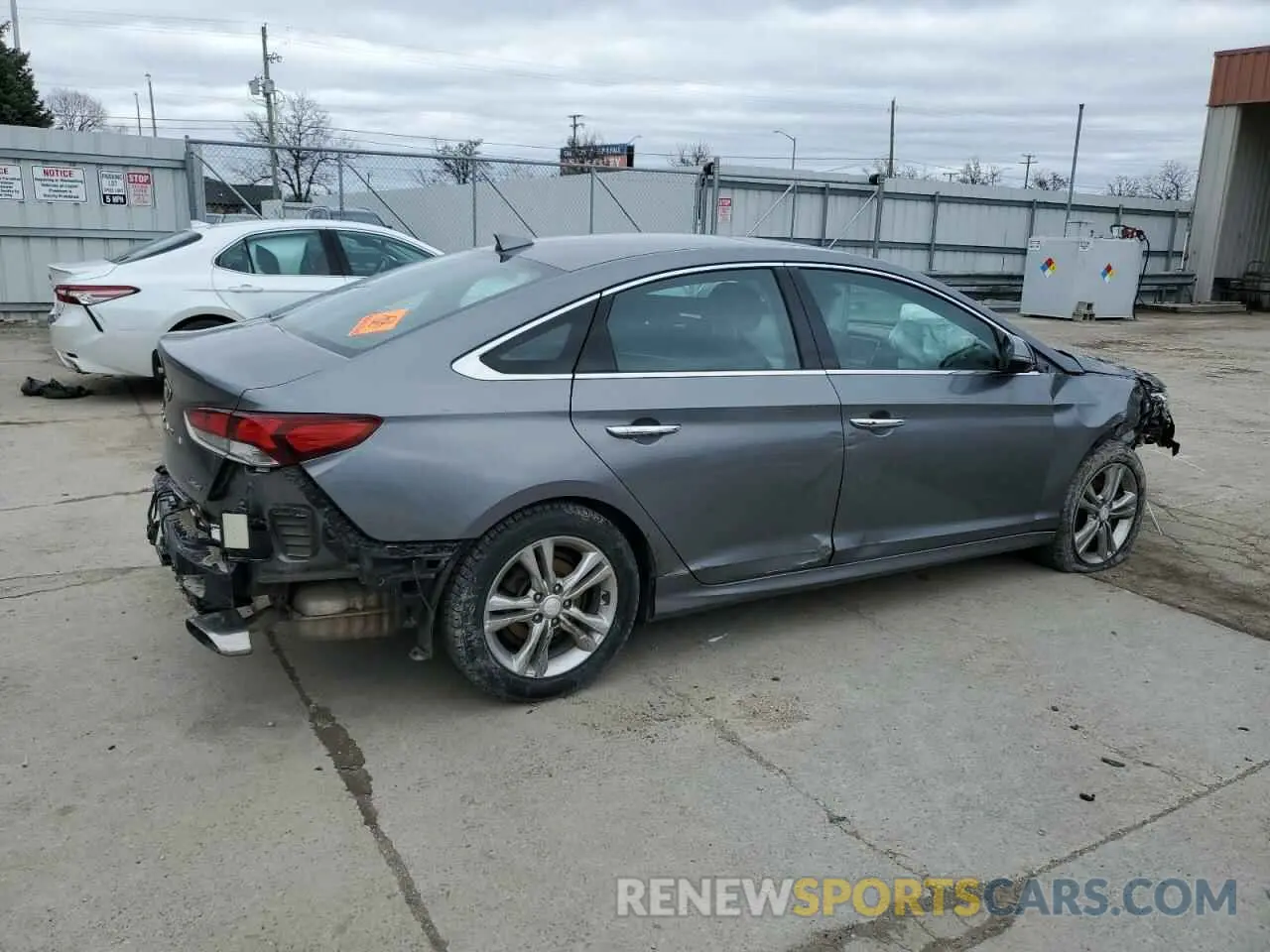 3 Photograph of a damaged car 5NPE34AFXKH729216 HYUNDAI SONATA 2019