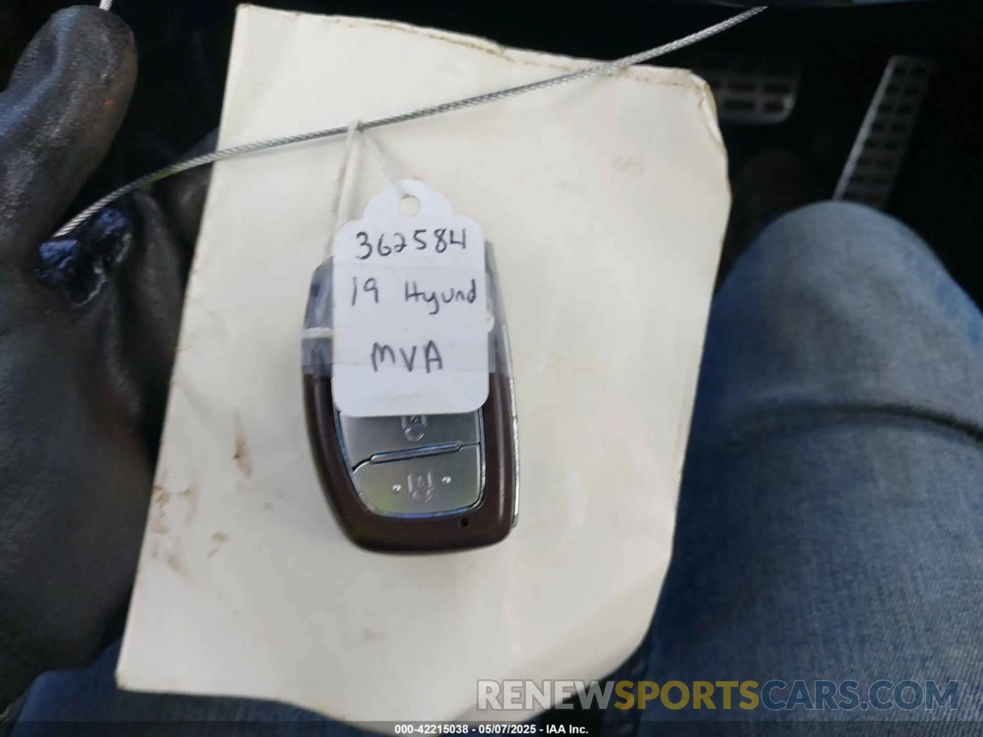 11 Photograph of a damaged car 5NPE34AFXKH740037 HYUNDAI SONATA 2019