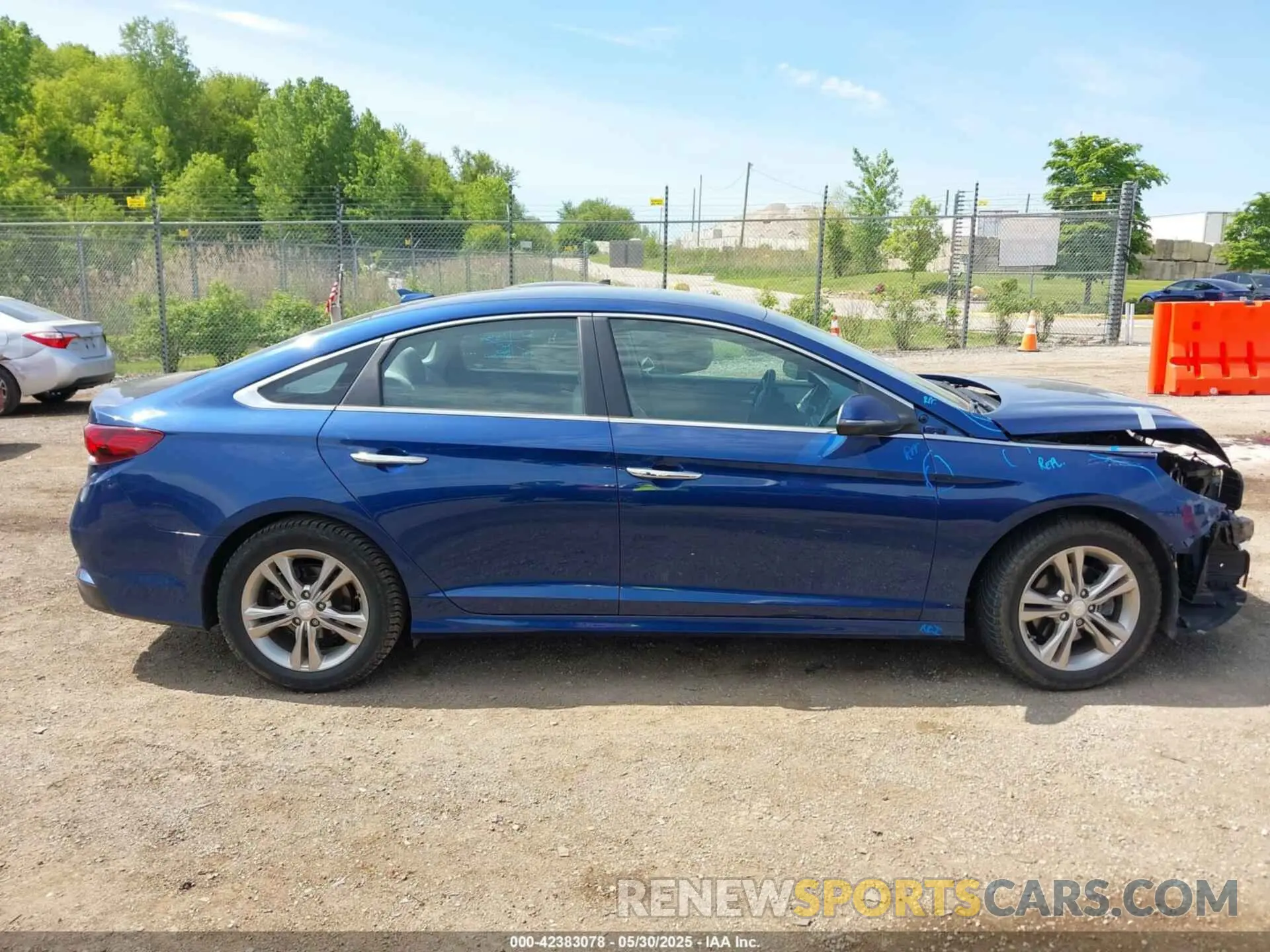 14 Photograph of a damaged car 5NPE34AFXKH761843 HYUNDAI SONATA 2019