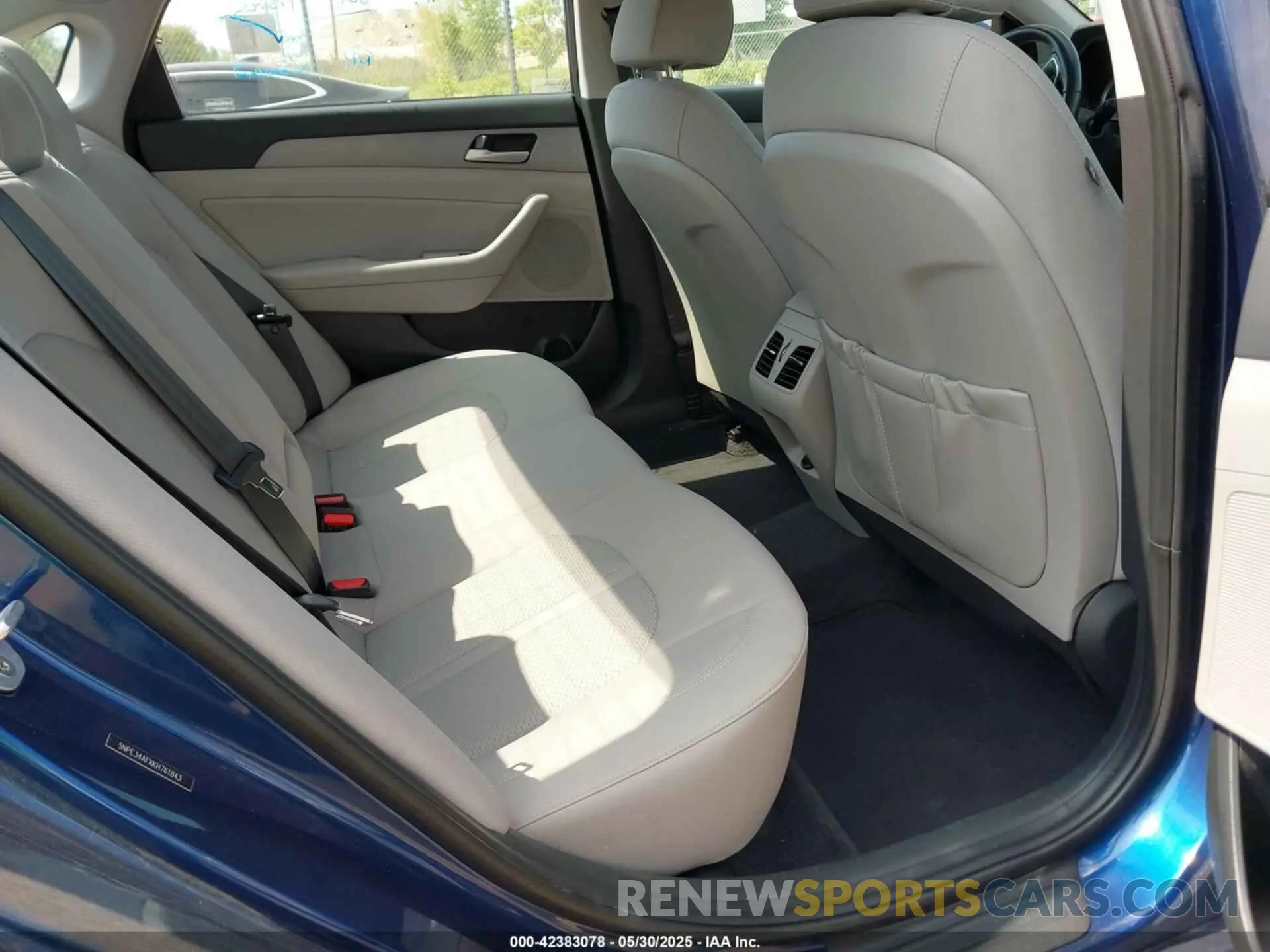 8 Photograph of a damaged car 5NPE34AFXKH761843 HYUNDAI SONATA 2019