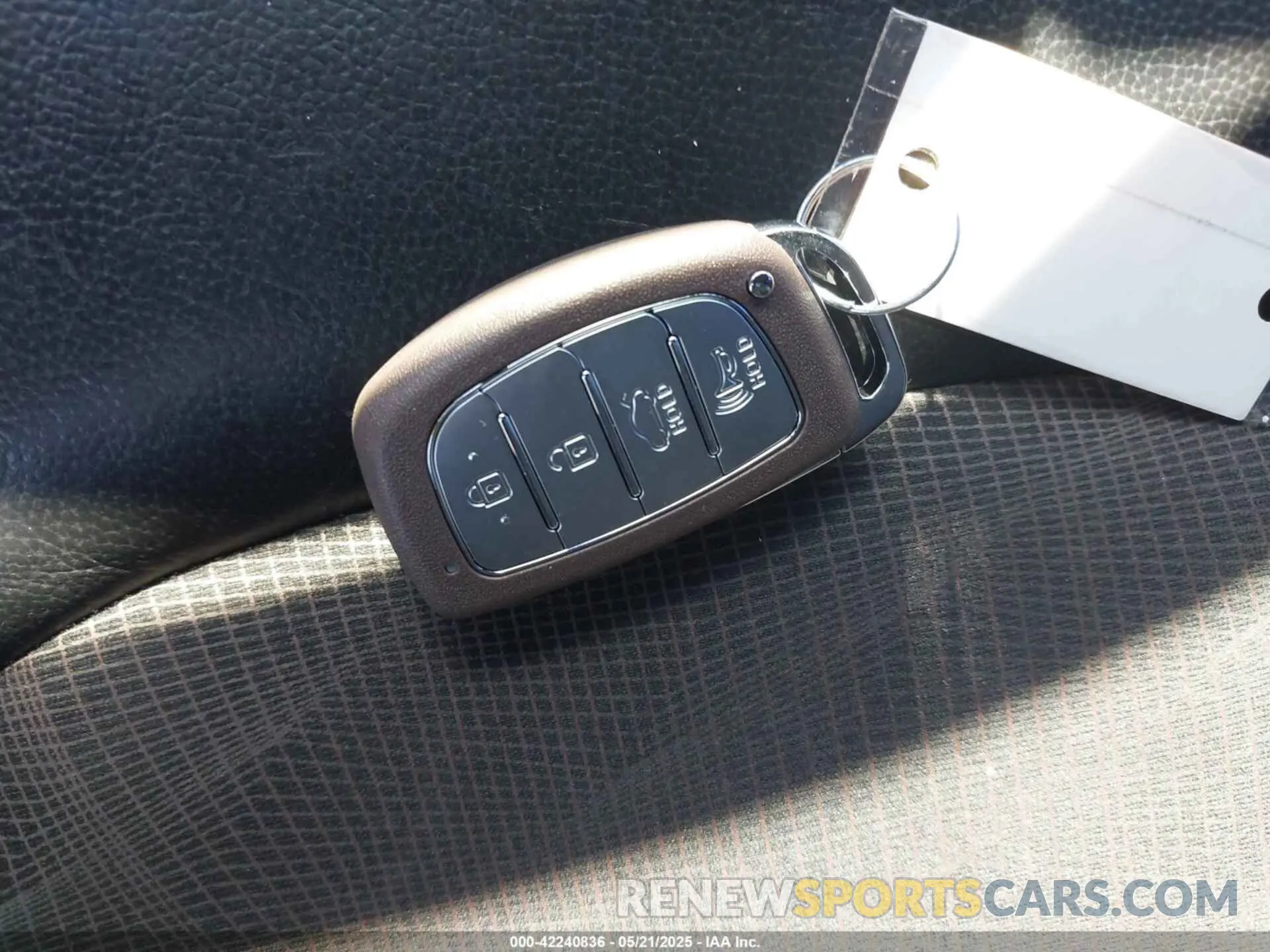 11 Photograph of a damaged car 5NPE34AFXKH774141 HYUNDAI SONATA 2019