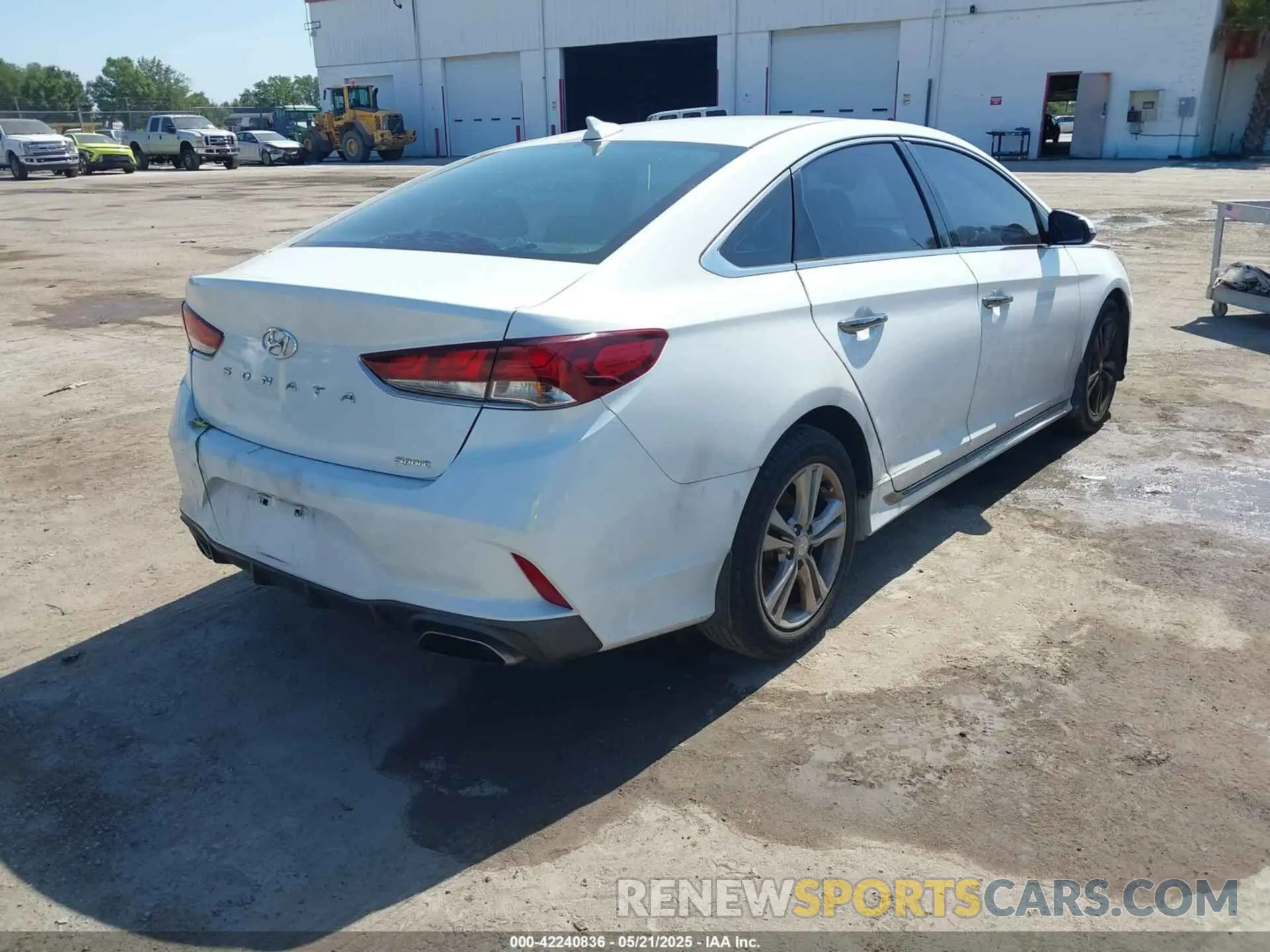 4 Photograph of a damaged car 5NPE34AFXKH774141 HYUNDAI SONATA 2019