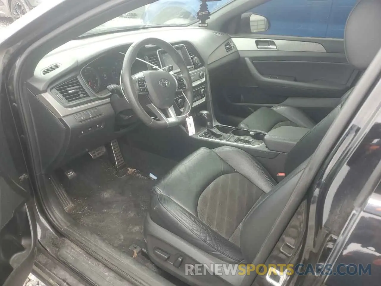 7 Photograph of a damaged car 5NPE34AFXKH774463 HYUNDAI SONATA 2019