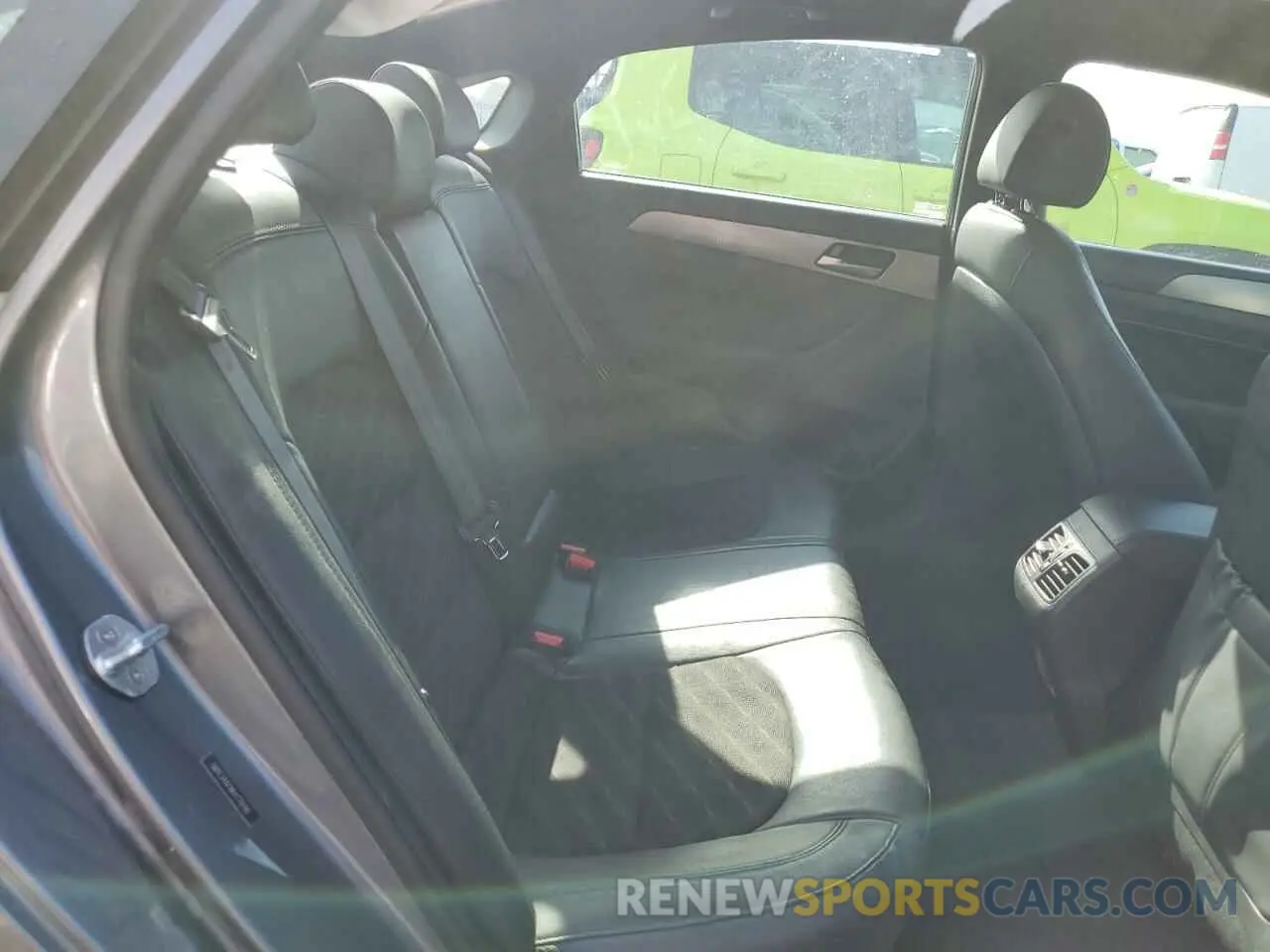 10 Photograph of a damaged car 5NPE34AFXKH778190 HYUNDAI SONATA 2019