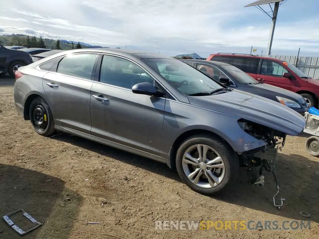 4 Photograph of a damaged car 5NPE34AFXKH787519 HYUNDAI SONATA 2019