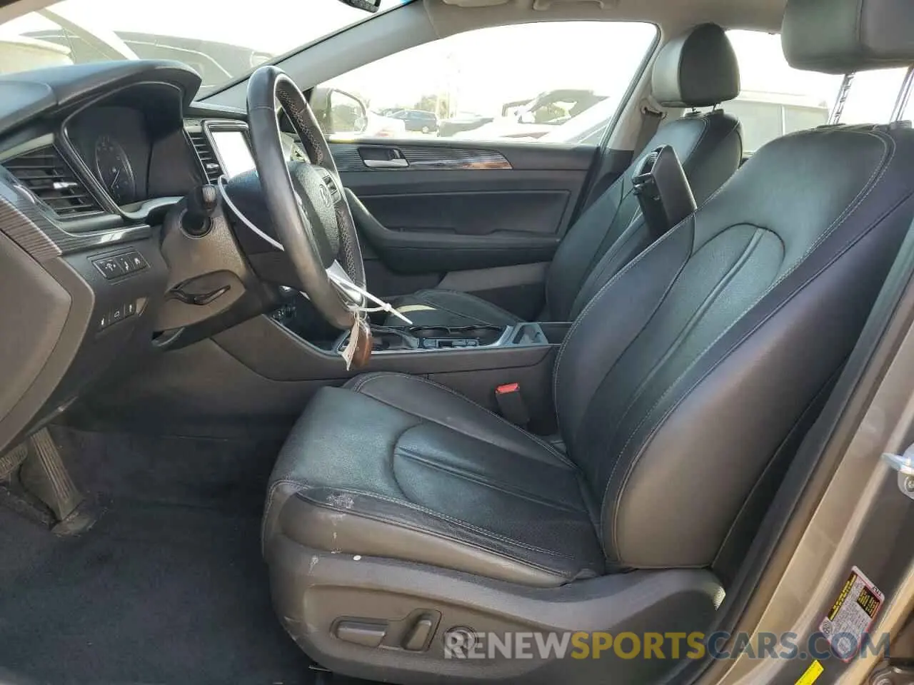 7 Photograph of a damaged car 5NPE34AFXKH787519 HYUNDAI SONATA 2019