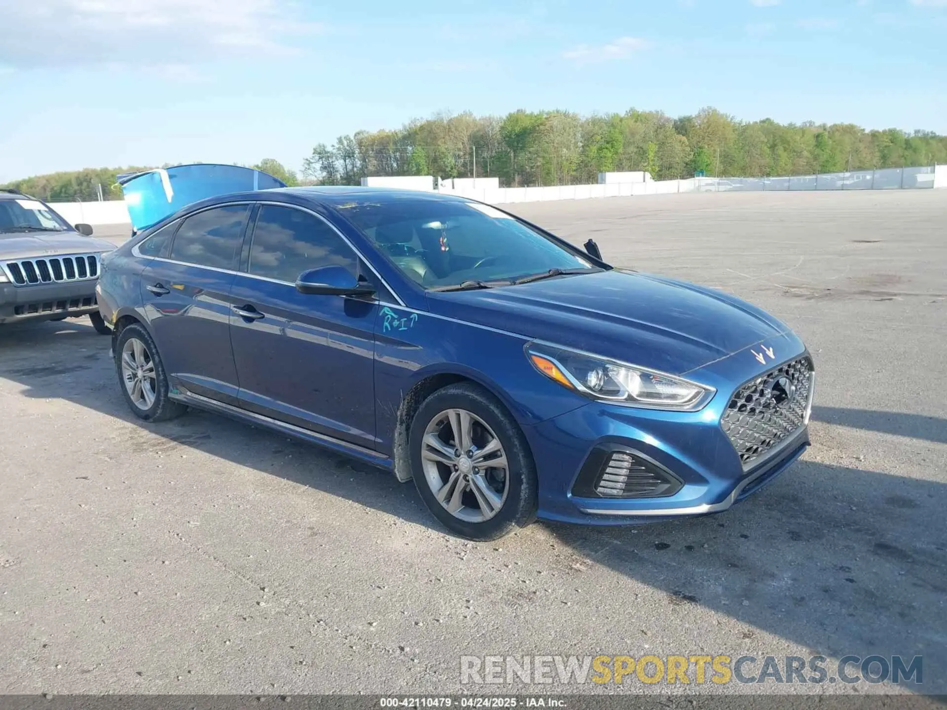 1 Photograph of a damaged car 5NPE34AFXKH794423 HYUNDAI SONATA 2019