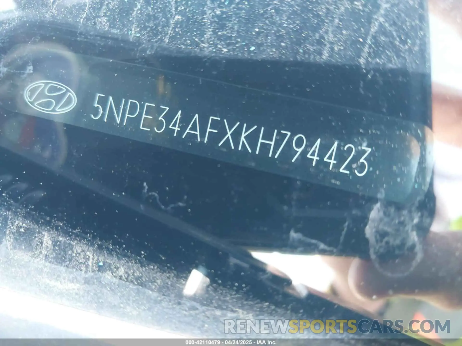 9 Photograph of a damaged car 5NPE34AFXKH794423 HYUNDAI SONATA 2019
