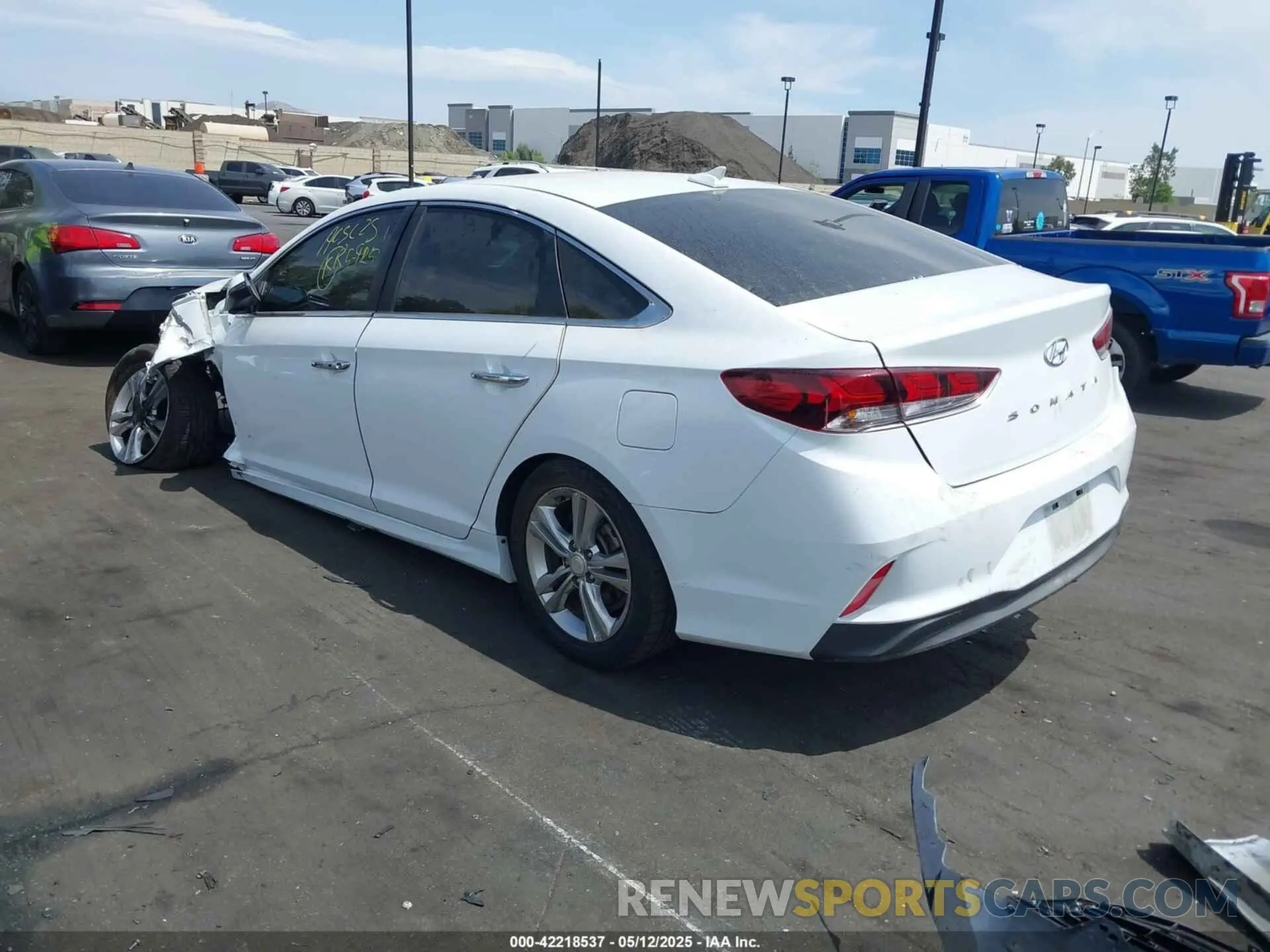 3 Photograph of a damaged car 5NPE34AFXKH804254 HYUNDAI SONATA 2019