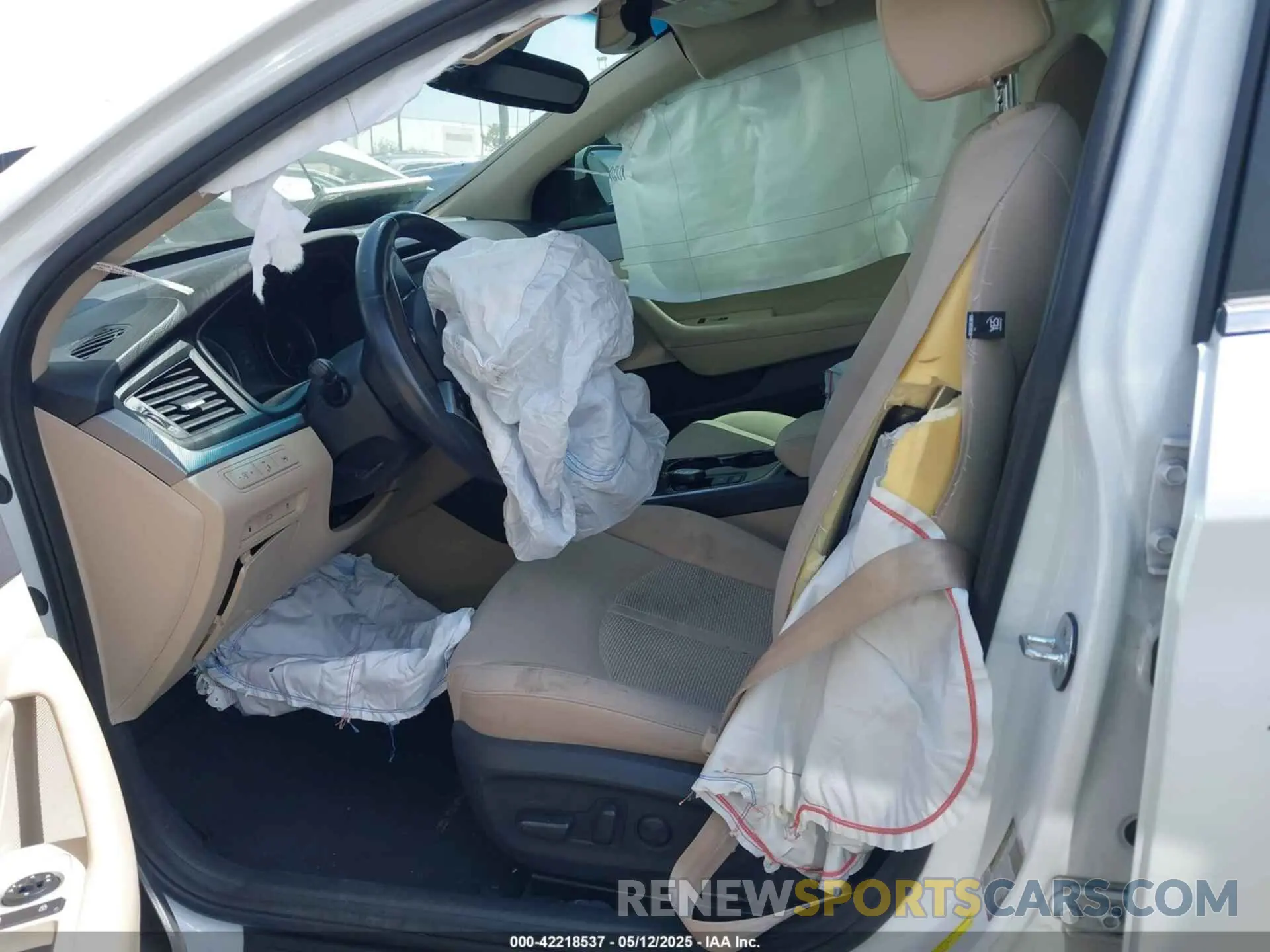 5 Photograph of a damaged car 5NPE34AFXKH804254 HYUNDAI SONATA 2019