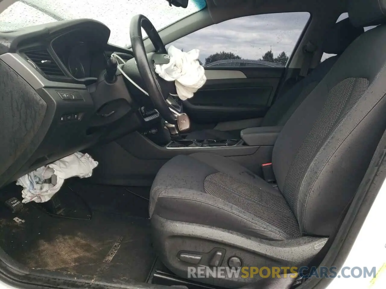 7 Photograph of a damaged car 5NPE34AFXKH807395 HYUNDAI SONATA 2019