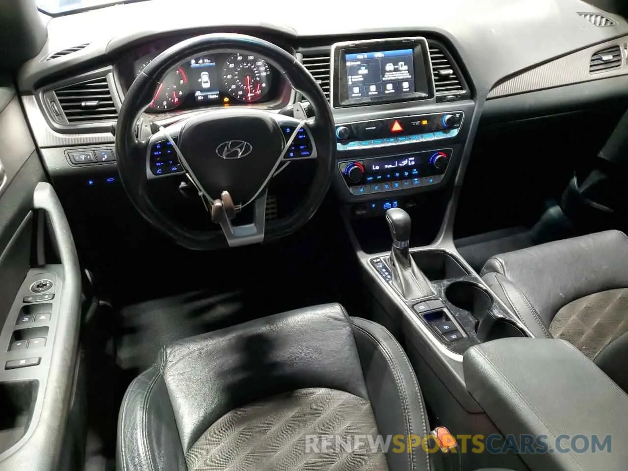 8 Photograph of a damaged car 5NPE34AFXKH812760 HYUNDAI SONATA 2019