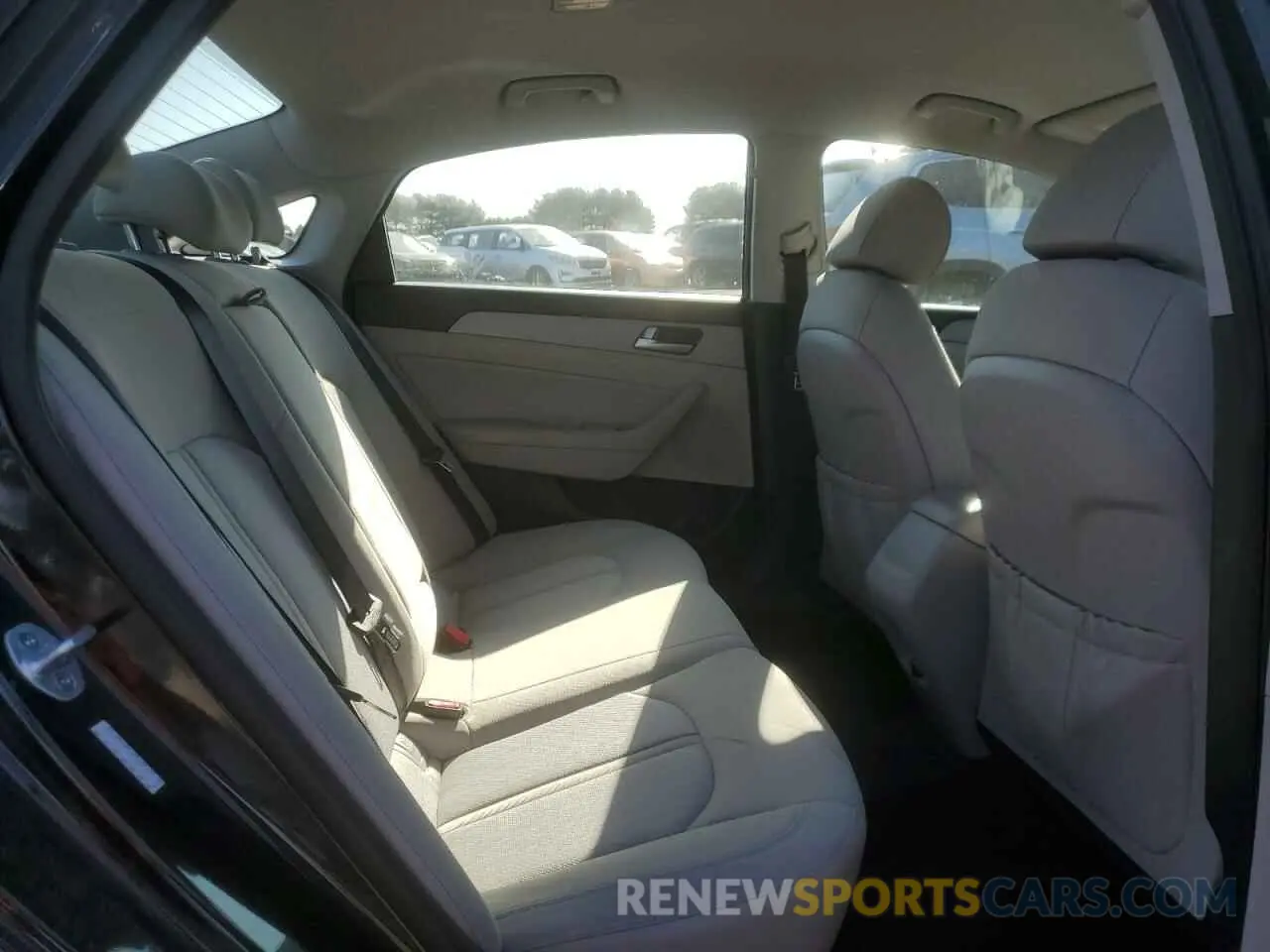 10 Photograph of a damaged car KMHE24L39KA091873 HYUNDAI SONATA 2019