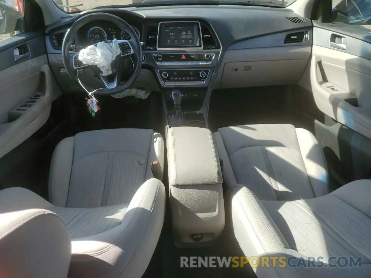 8 Photograph of a damaged car KMHE24L39KA091873 HYUNDAI SONATA 2019