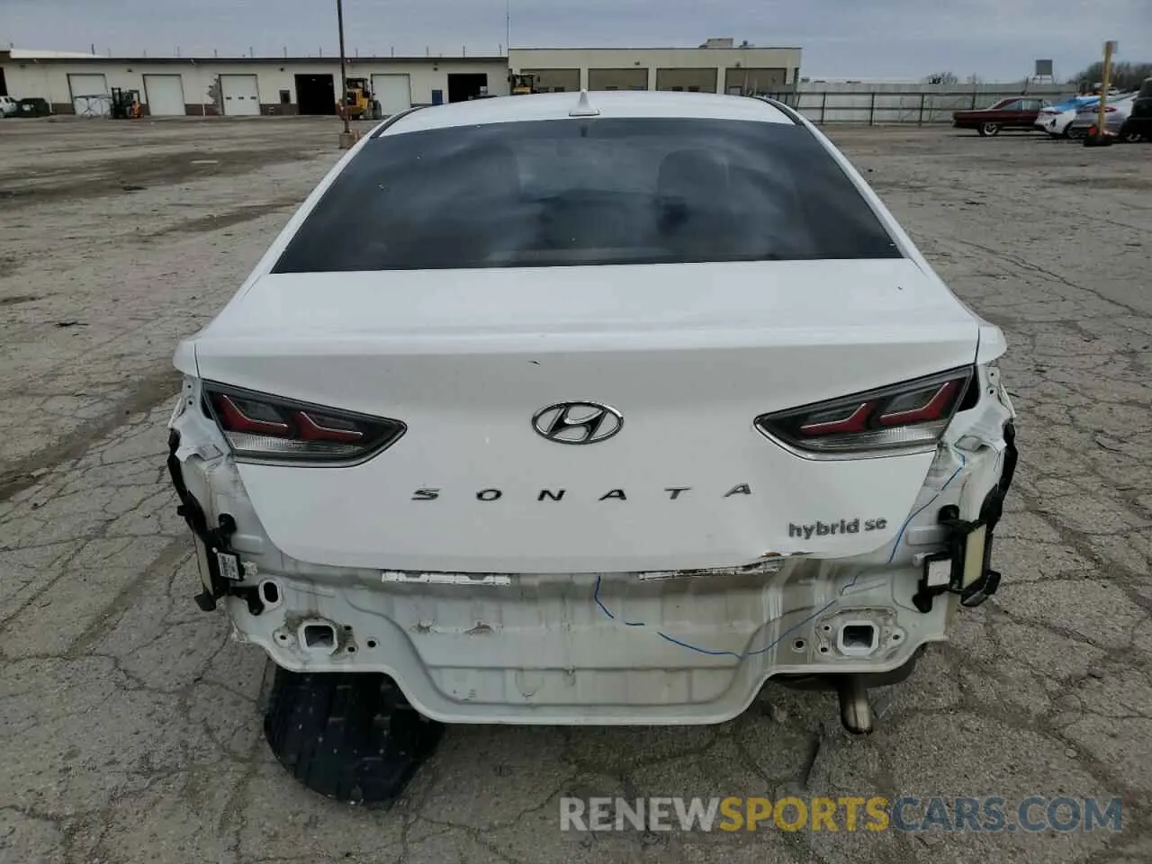 6 Photograph of a damaged car KMHE24L39KA094160 HYUNDAI SONATA 2019