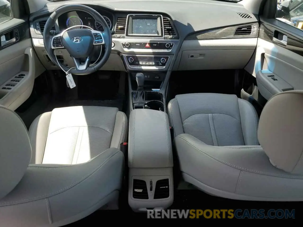 8 Photograph of a damaged car KMHE34L32KA089539 HYUNDAI SONATA 2019