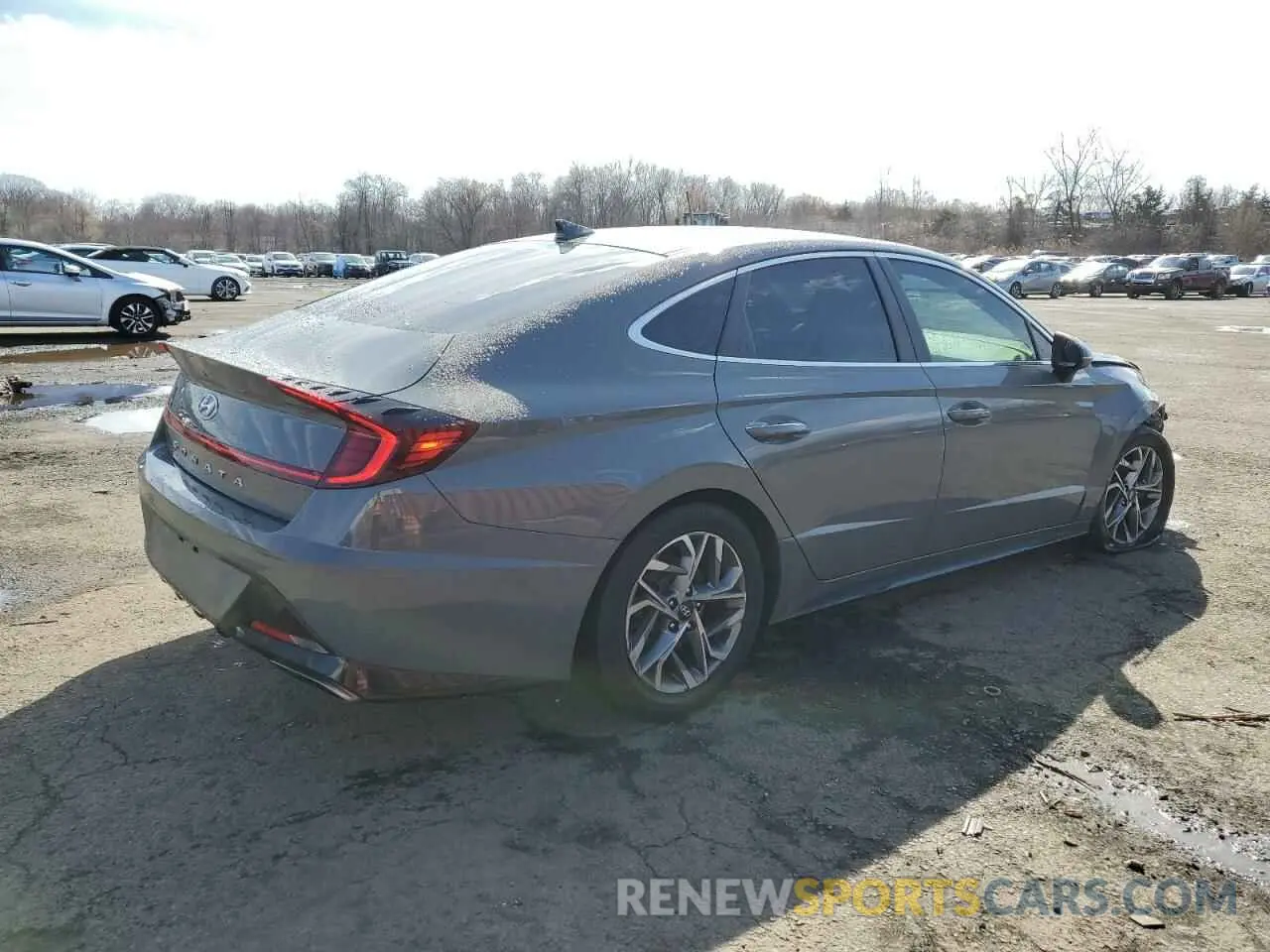 3 Photograph of a damaged car 5NPEF4JA0LH033137 HYUNDAI SONATA 2020