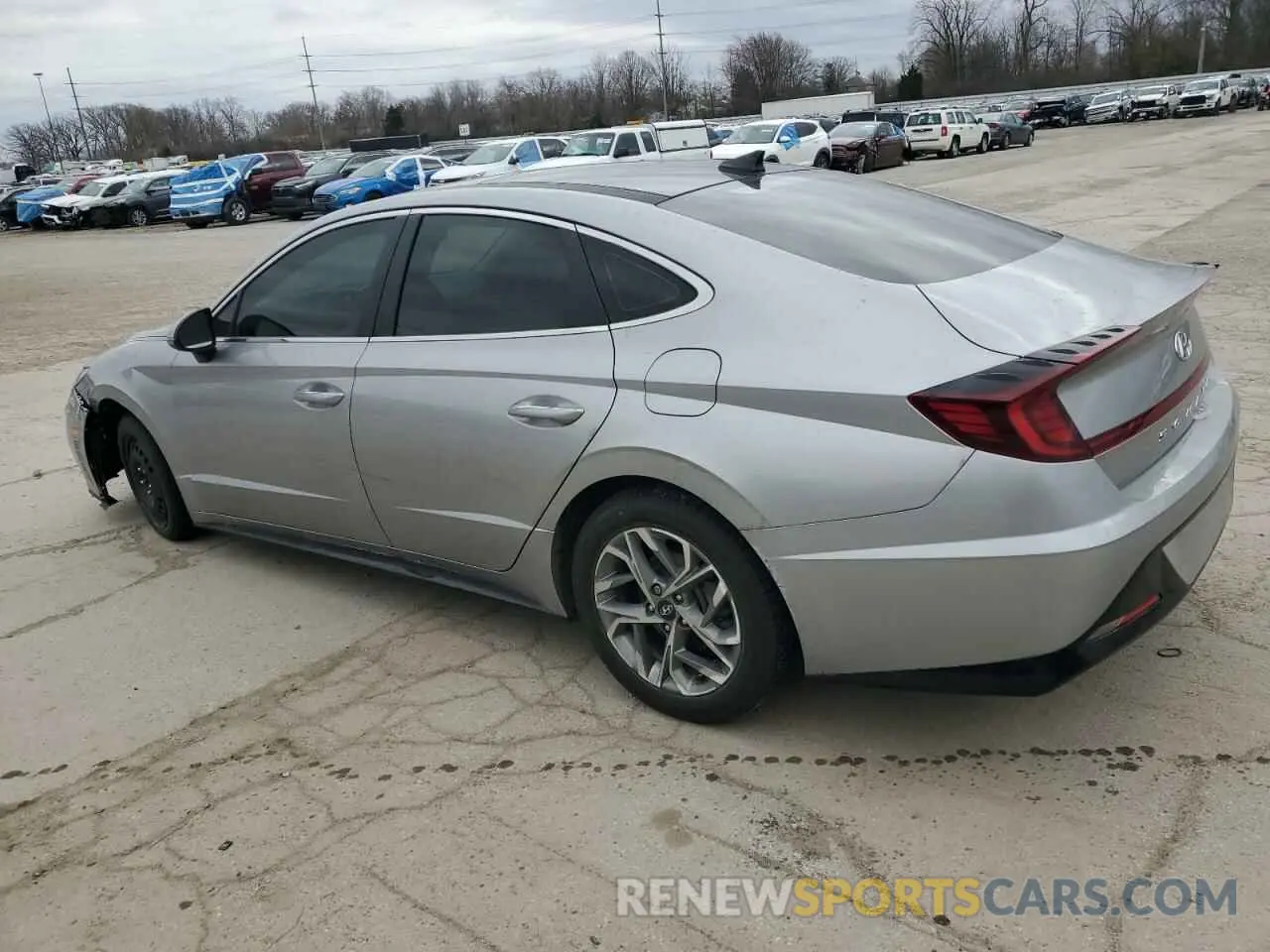 2 Photograph of a damaged car 5NPEF4JA0LH034675 HYUNDAI SONATA 2020