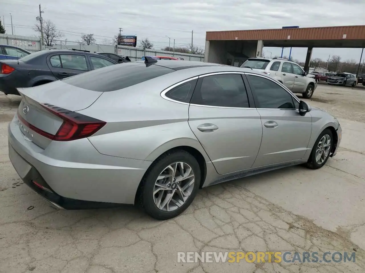 3 Photograph of a damaged car 5NPEF4JA0LH034675 HYUNDAI SONATA 2020