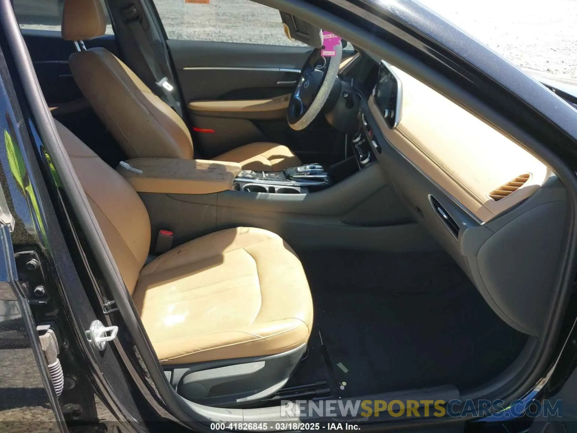 5 Photograph of a damaged car 5NPEF4JA0LH058992 HYUNDAI SONATA 2020