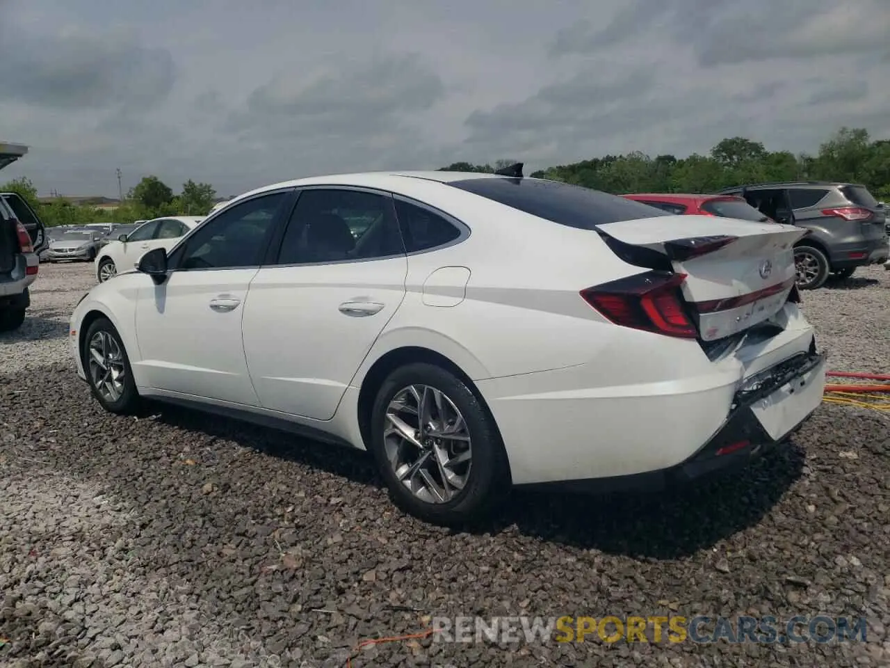 2 Photograph of a damaged car 5NPEF4JA1LH034085 HYUNDAI SONATA 2020