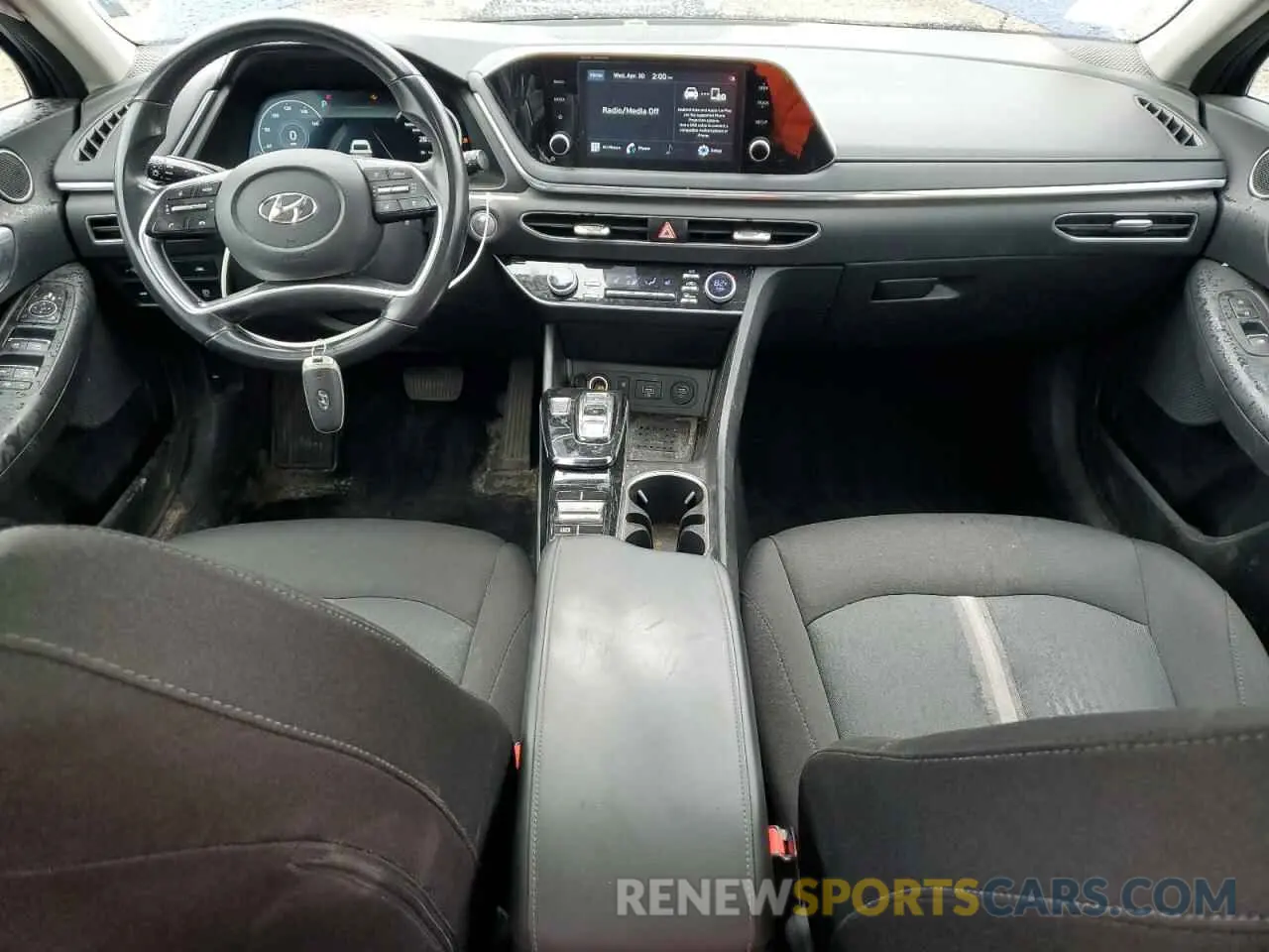 8 Photograph of a damaged car 5NPEF4JA1LH042834 HYUNDAI SONATA 2020