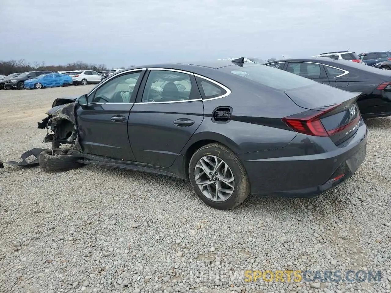 2 Photograph of a damaged car 5NPEF4JA2LH001242 HYUNDAI SONATA 2020