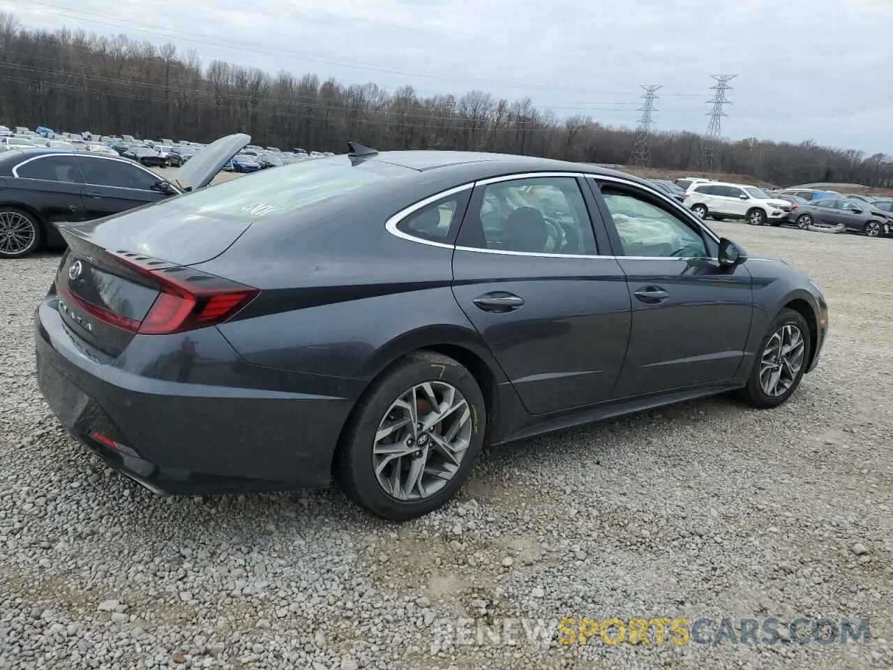 3 Photograph of a damaged car 5NPEF4JA2LH001242 HYUNDAI SONATA 2020
