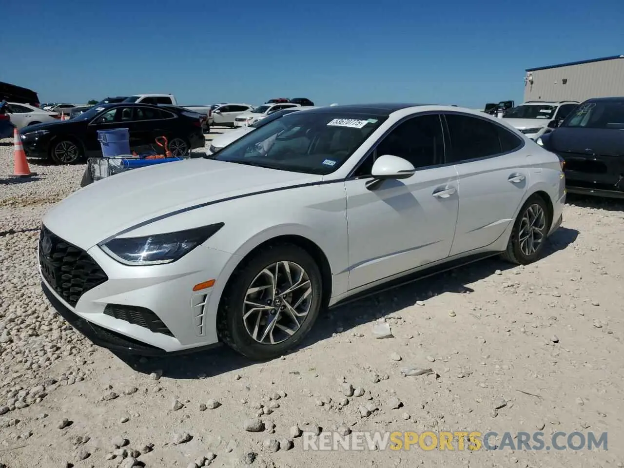 1 Photograph of a damaged car 5NPEF4JA2LH002360 HYUNDAI SONATA 2020
