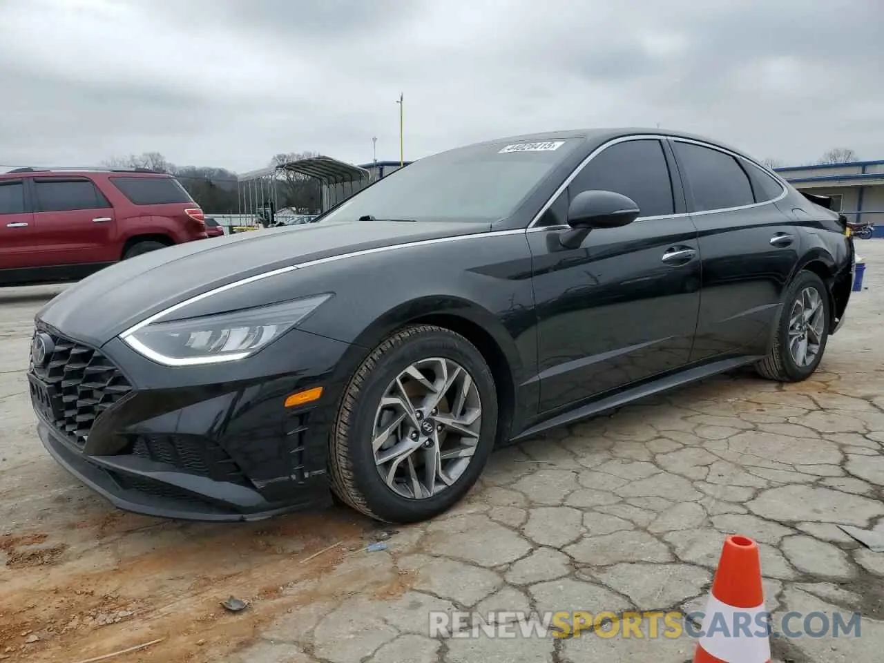 1 Photograph of a damaged car 5NPEF4JA2LH023953 HYUNDAI SONATA 2020
