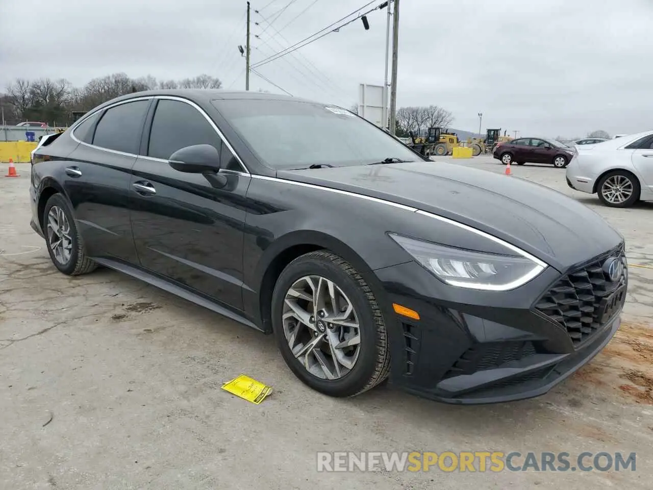 4 Photograph of a damaged car 5NPEF4JA2LH023953 HYUNDAI SONATA 2020
