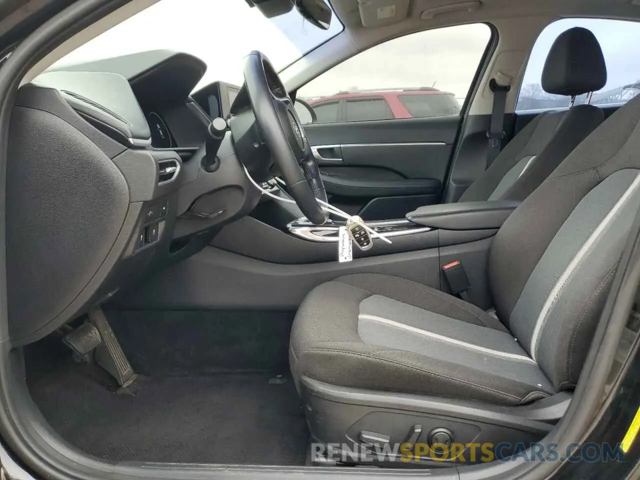 7 Photograph of a damaged car 5NPEF4JA2LH023953 HYUNDAI SONATA 2020