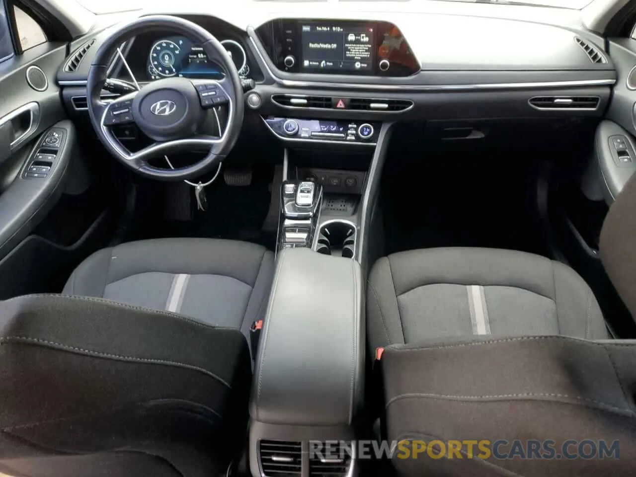 8 Photograph of a damaged car 5NPEF4JA2LH023953 HYUNDAI SONATA 2020