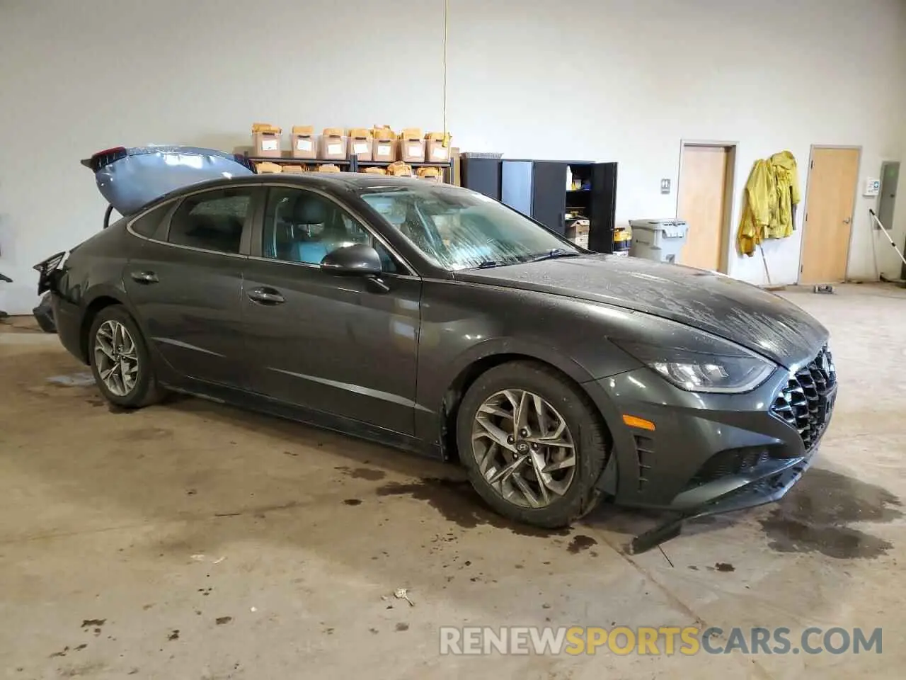 4 Photograph of a damaged car 5NPEF4JA2LH032040 HYUNDAI SONATA 2020