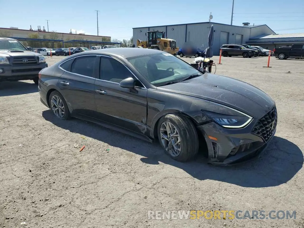 4 Photograph of a damaged car 5NPEF4JA2LH053244 HYUNDAI SONATA 2020