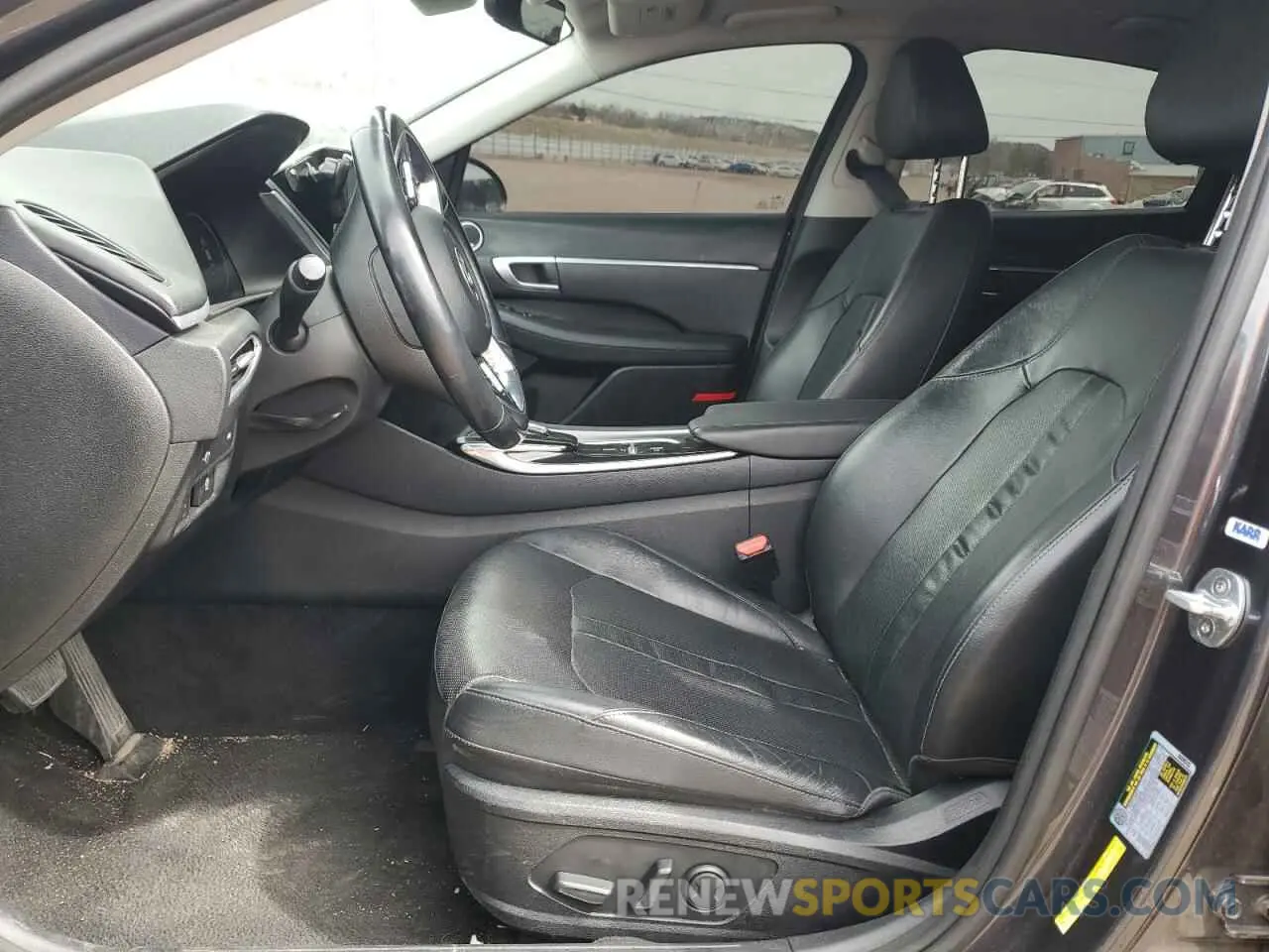 7 Photograph of a damaged car 5NPEF4JA3LH000813 HYUNDAI SONATA 2020