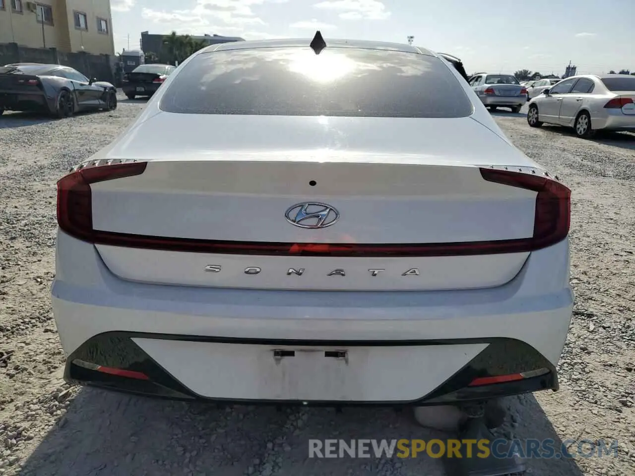 6 Photograph of a damaged car 5NPEF4JA3LH026392 HYUNDAI SONATA 2020