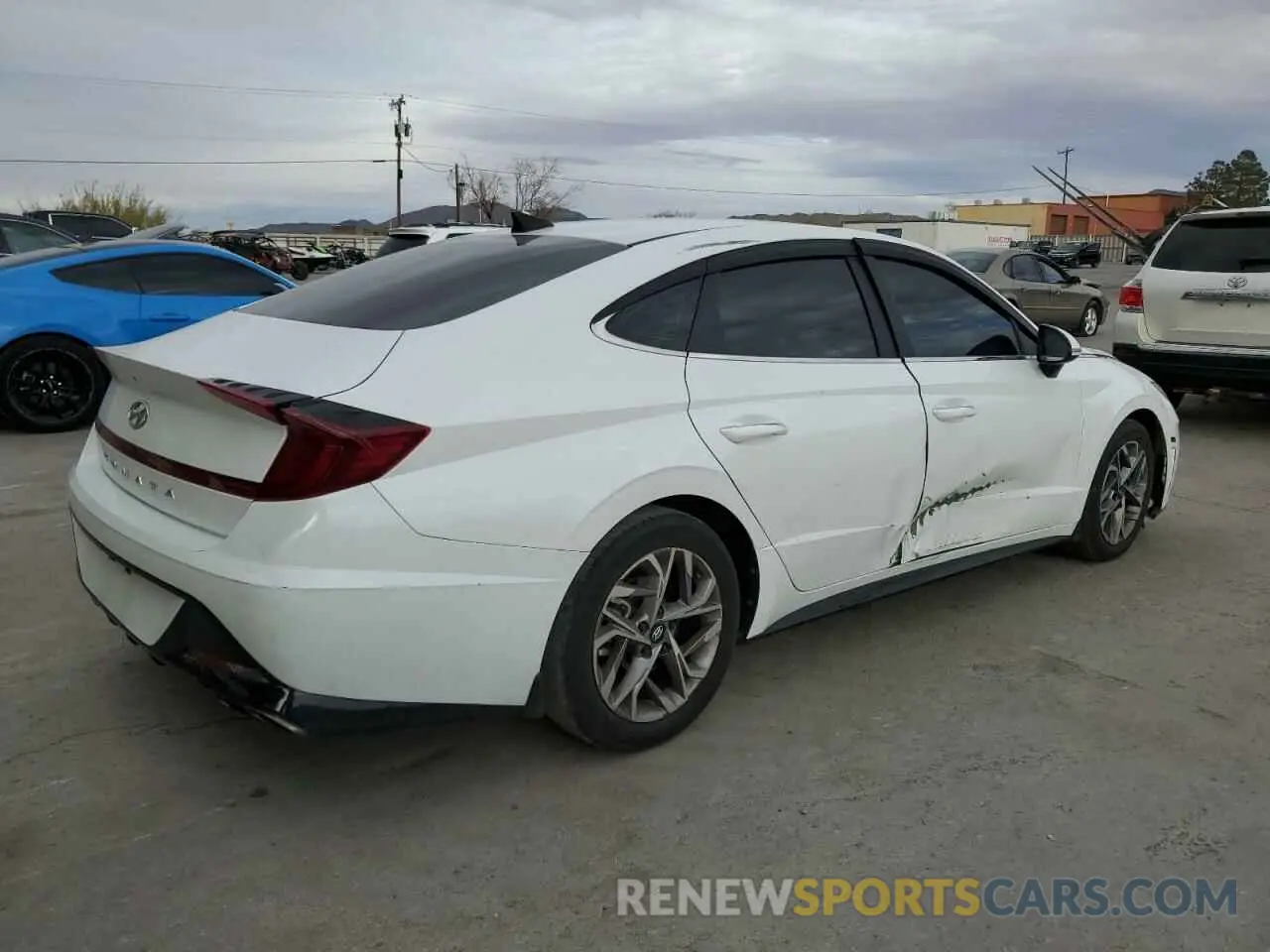 3 Photograph of a damaged car 5NPEF4JA3LH058842 HYUNDAI SONATA 2020